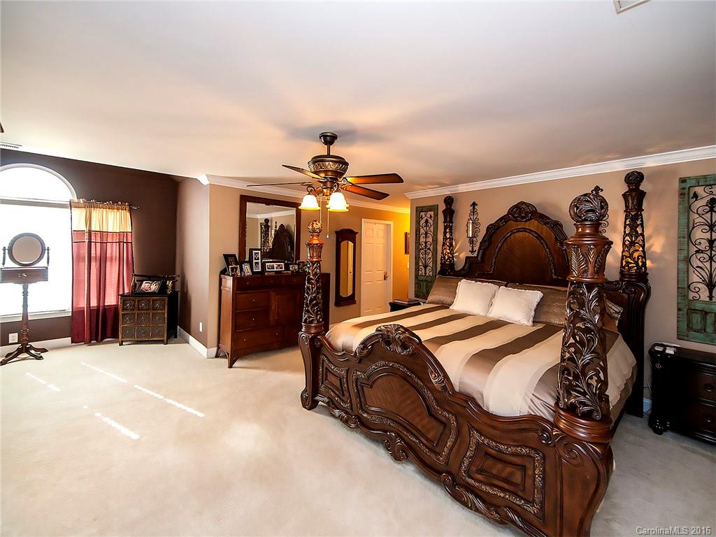 Country Club Estates - Residential