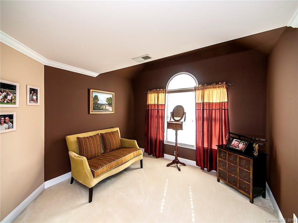 Country Club Estates - Residential