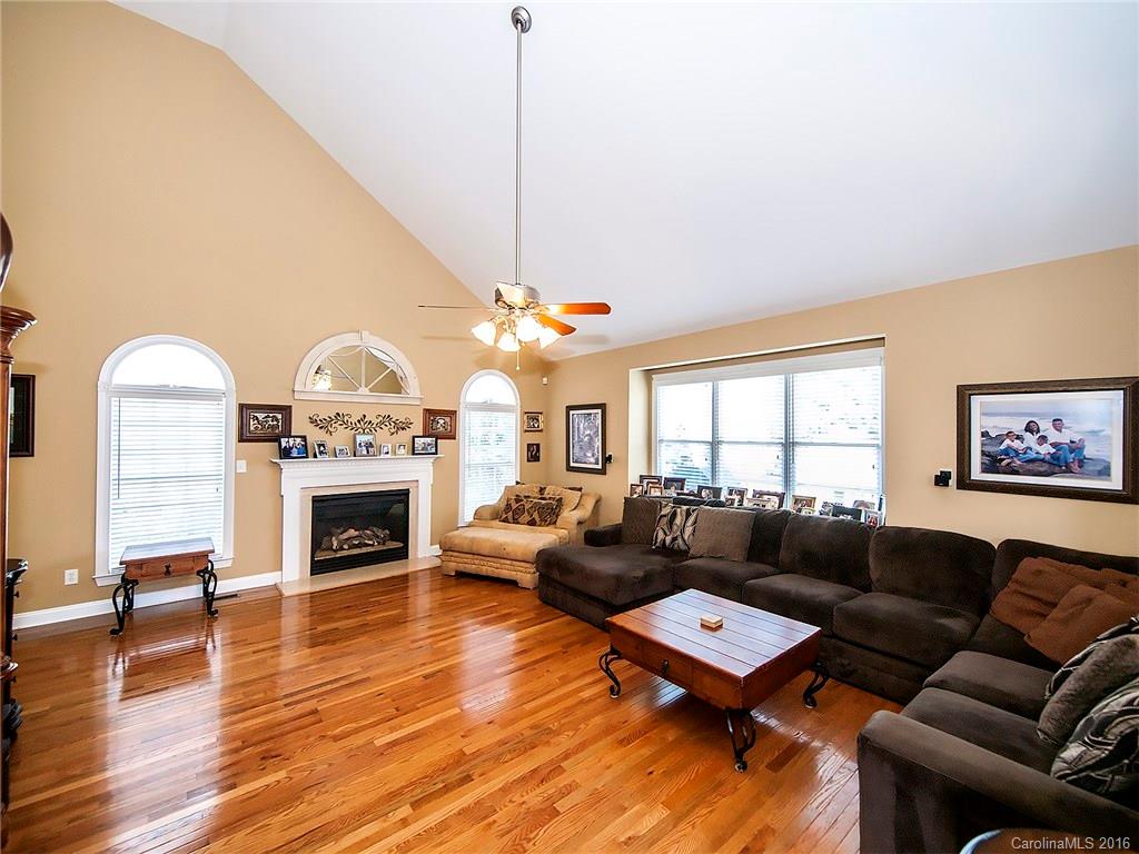 Country Club Estates - Residential