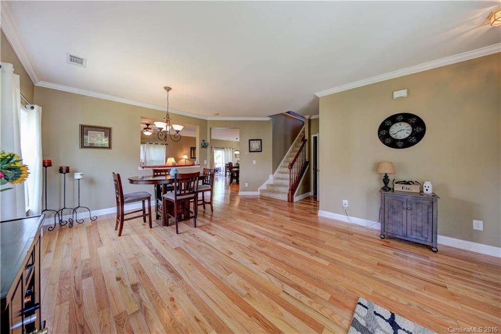 English Trails - Residential