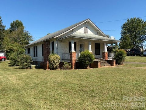 Photo of 706 Carbon City Road, Morganton, NC 28655 (MLS # 4425473)