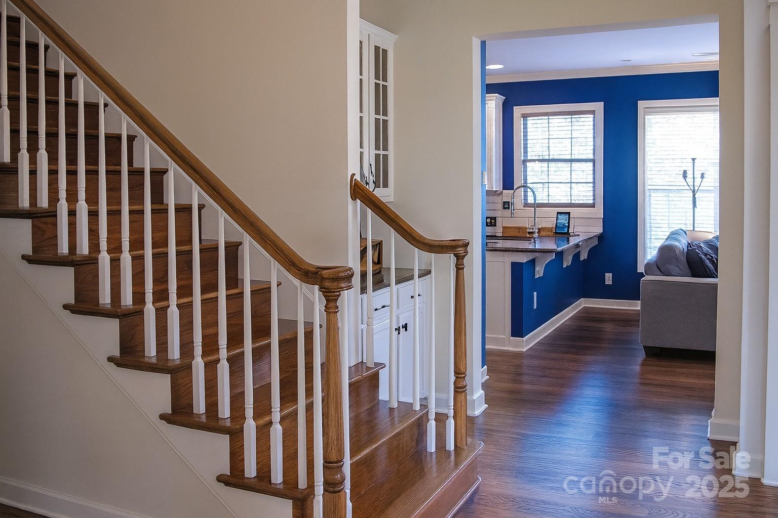 Winding Walk - Residential