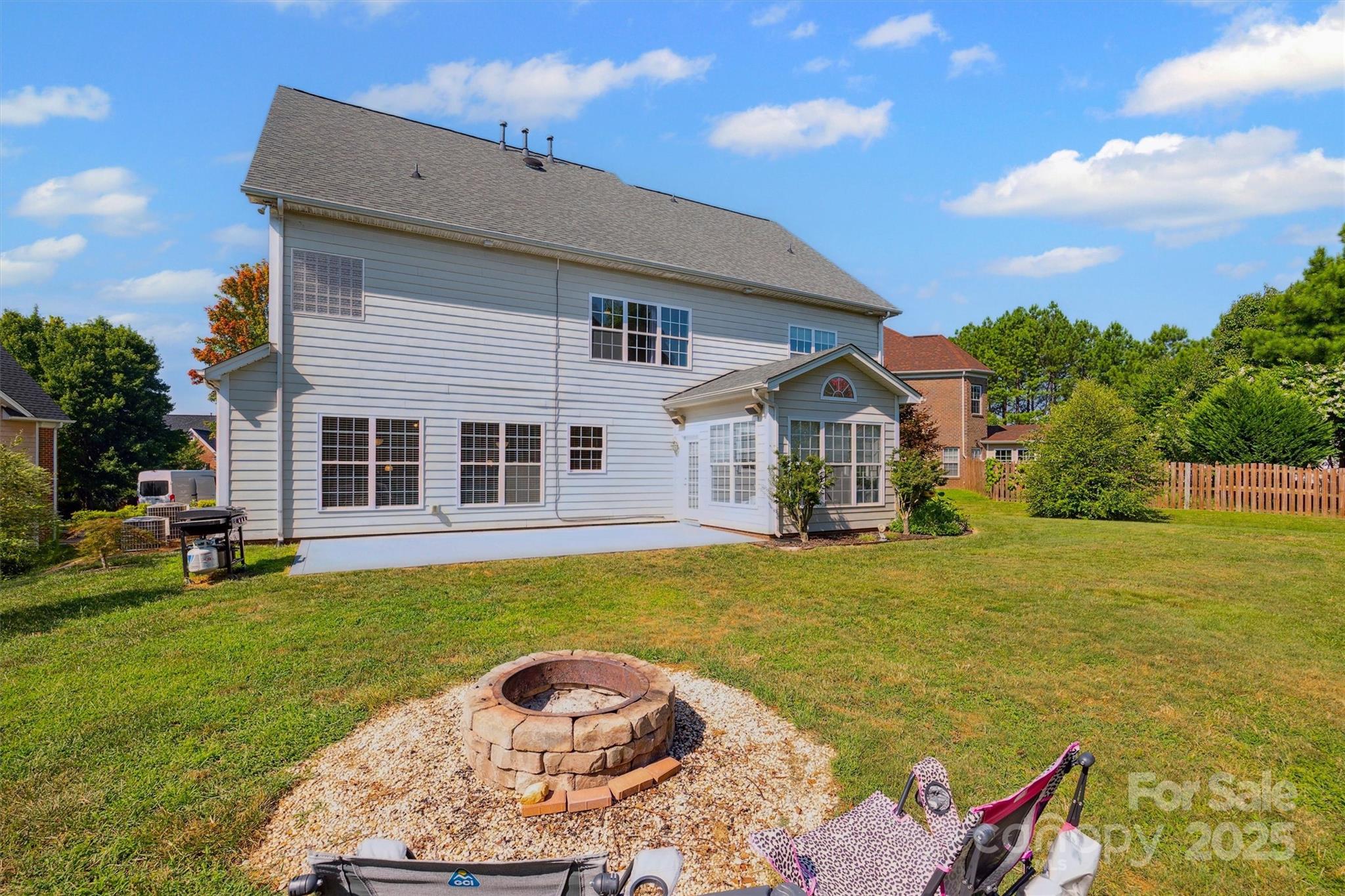 Winding Walk - Residential