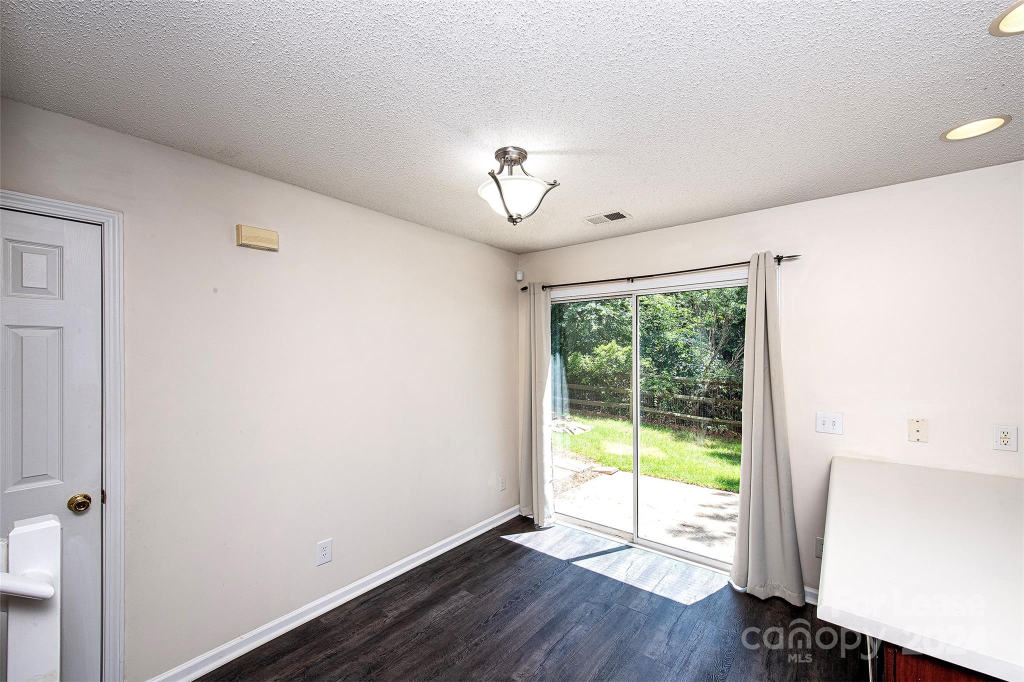 The Townes at Old Stone Crossing - Residential Lease