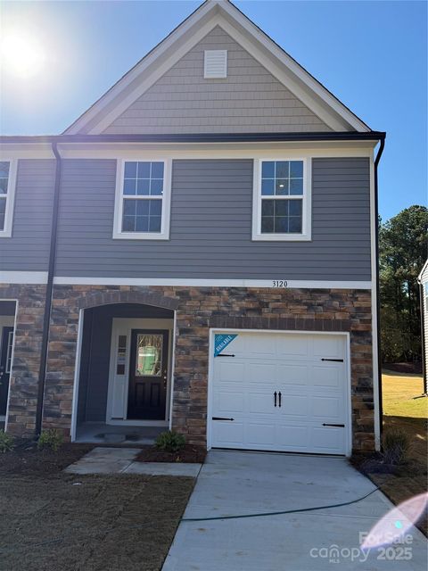 3120 Elaine Avenue Charlotte NC 28269