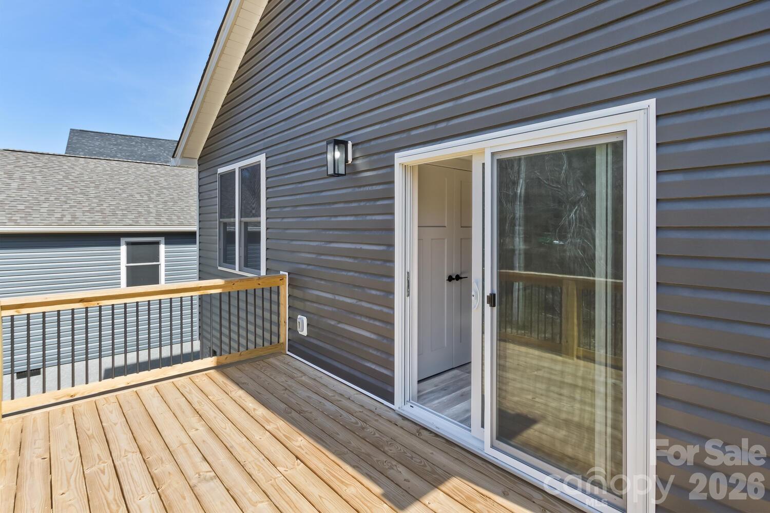 231 EDGEWOOD Road S 5