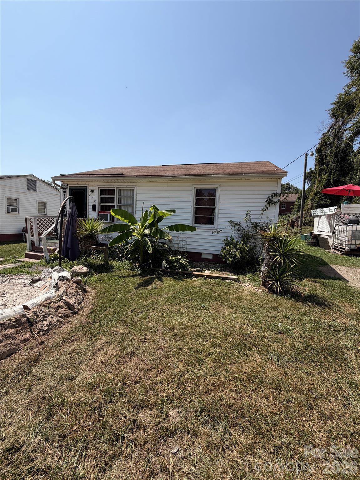 215 Sloan Avenue