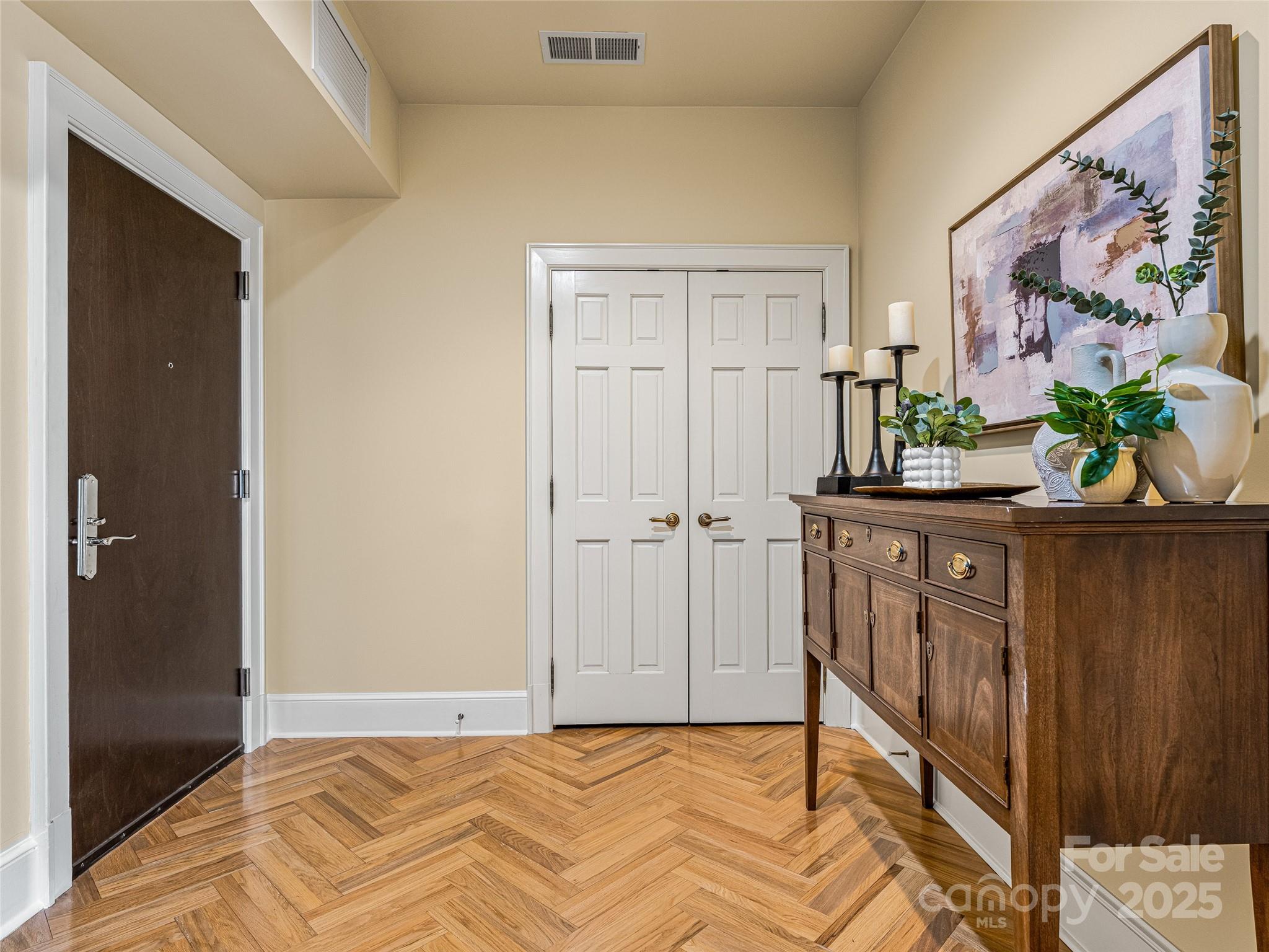 21 Battery Park Avenue 702