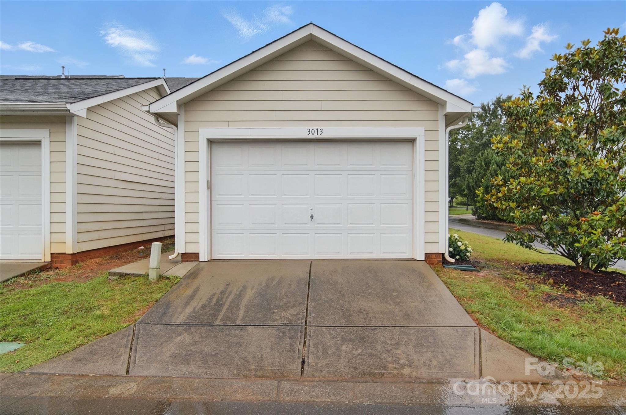3013 Coventry Commons Drive
