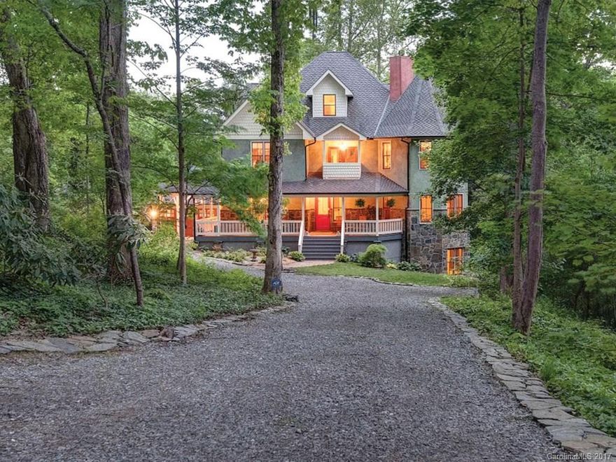 The epitome of modern luxury, Montford's true Grande Dame! Experience 21stC design/amenities all while celebrating this famous historic district's charm! Moments from Downtown yet nestled quietly in an oak grove! The intimacy of space in this commanding home is an enchanting reality.