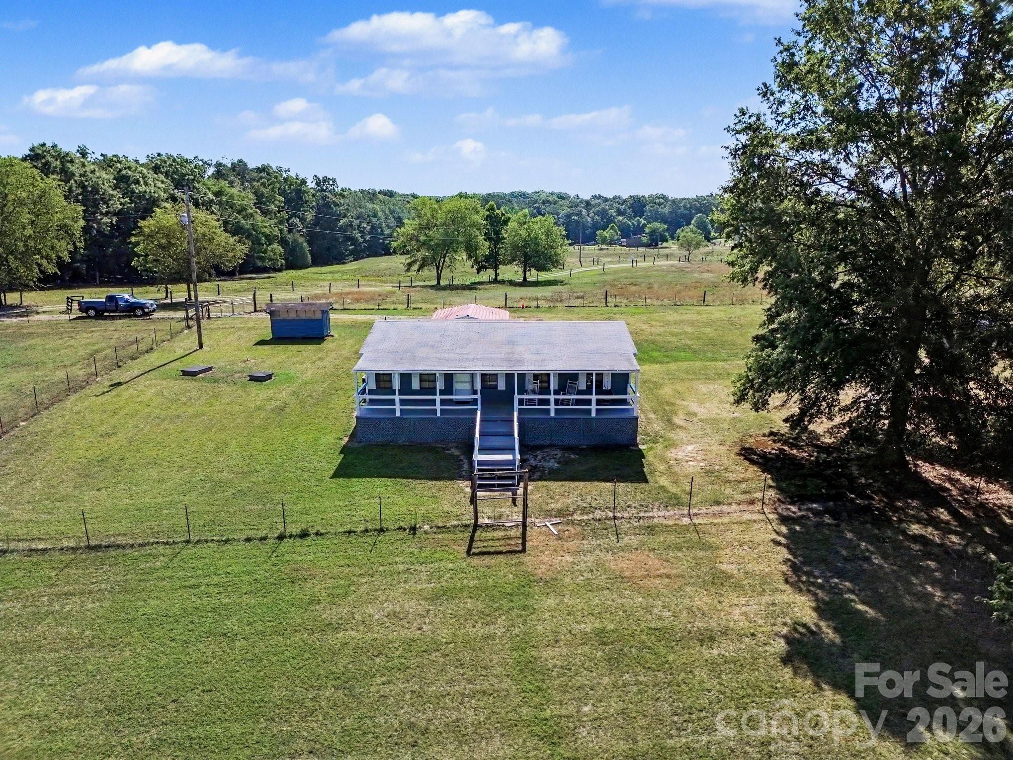 812 N Forest Hills School Road