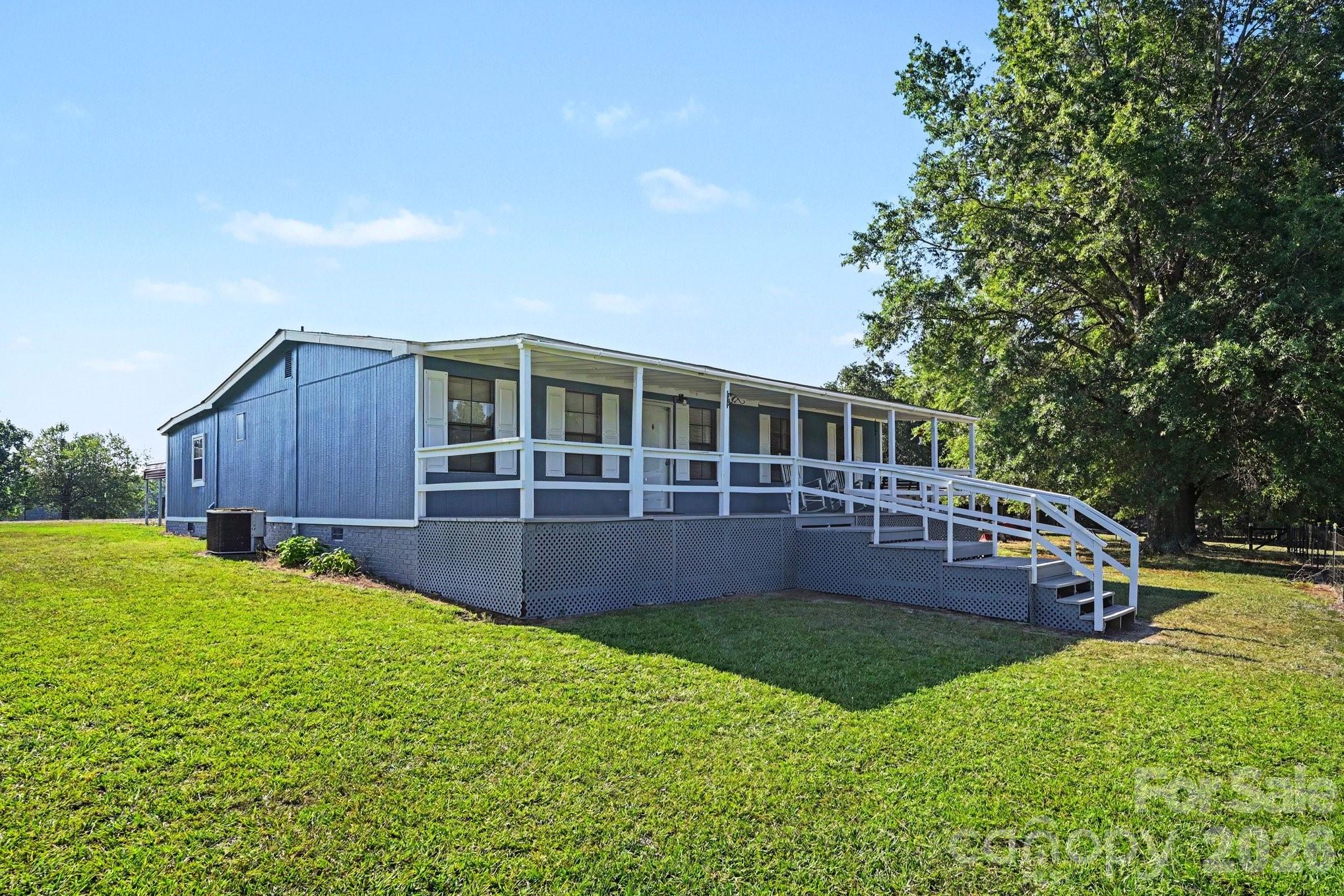 812 N Forest Hills School Road