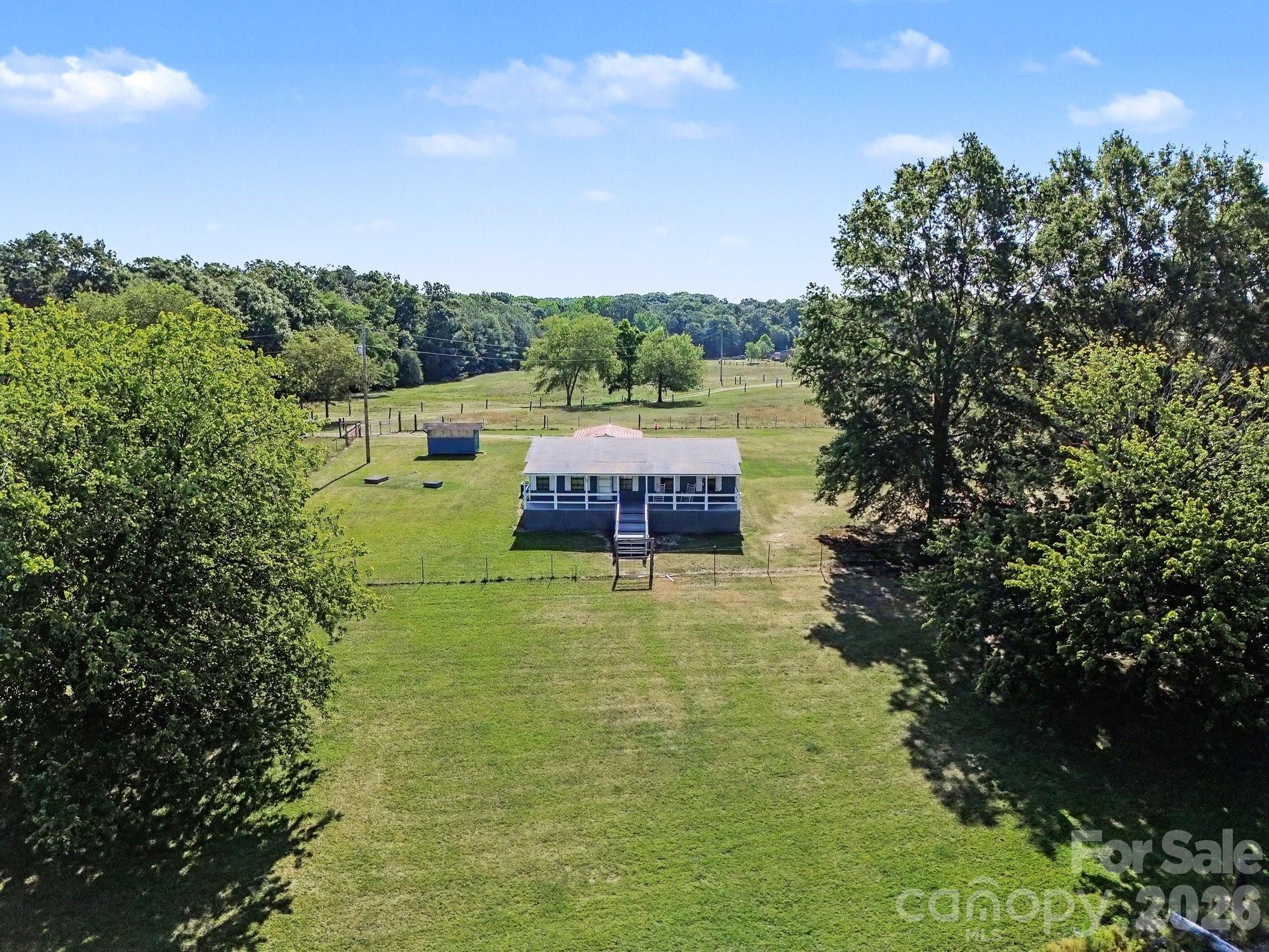 812 N Forest Hills School Road