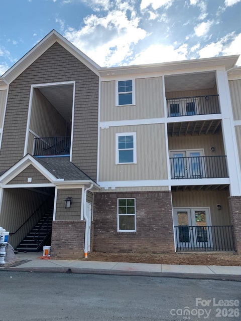 Photo of 50 Riverside Drive, Hickory, NC 28601 (MLS # 4336217)