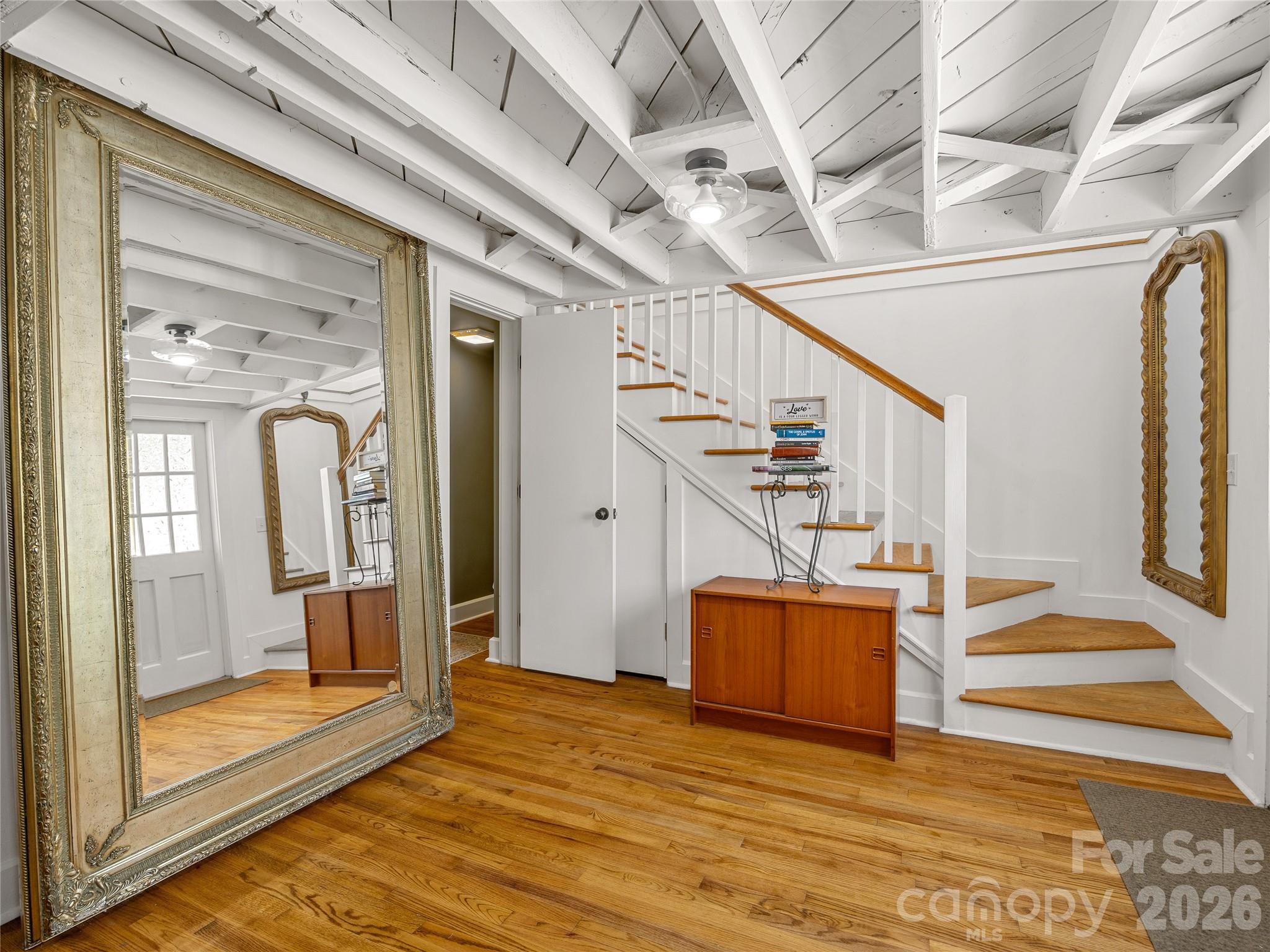 144 E Howard Street