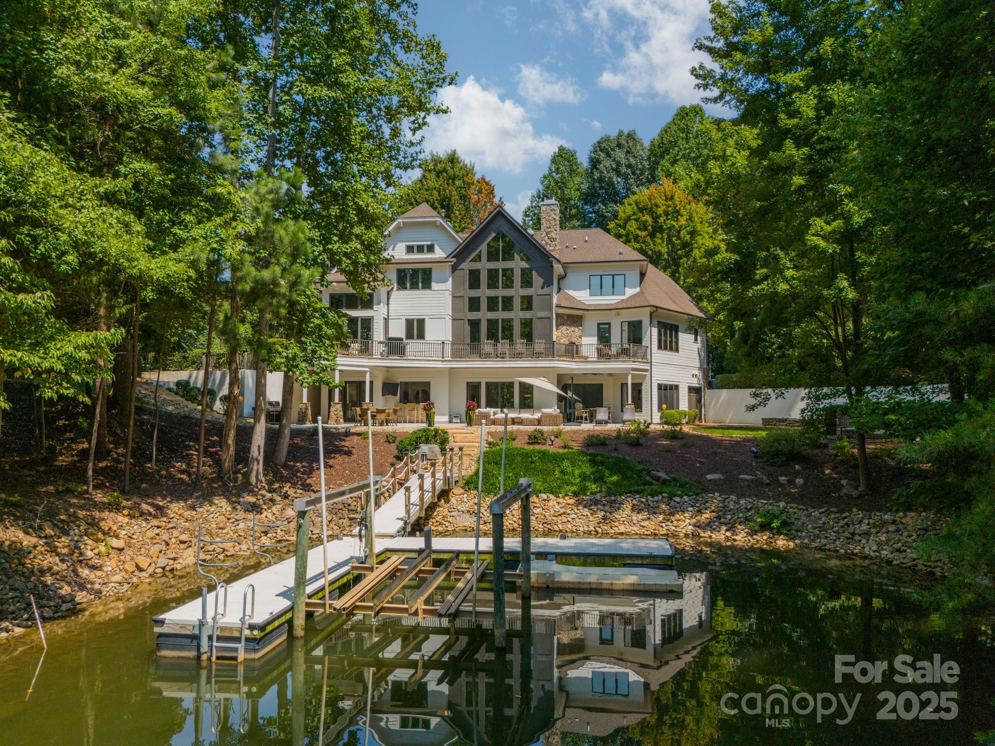 129 Tuckernuck Drive