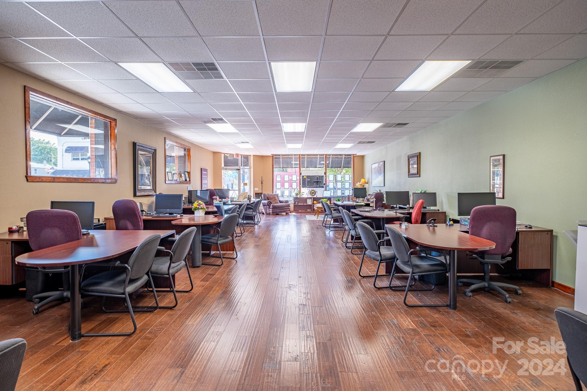 Bryson City, North Carolina 28713, United States, ,Commercial,Active,40017