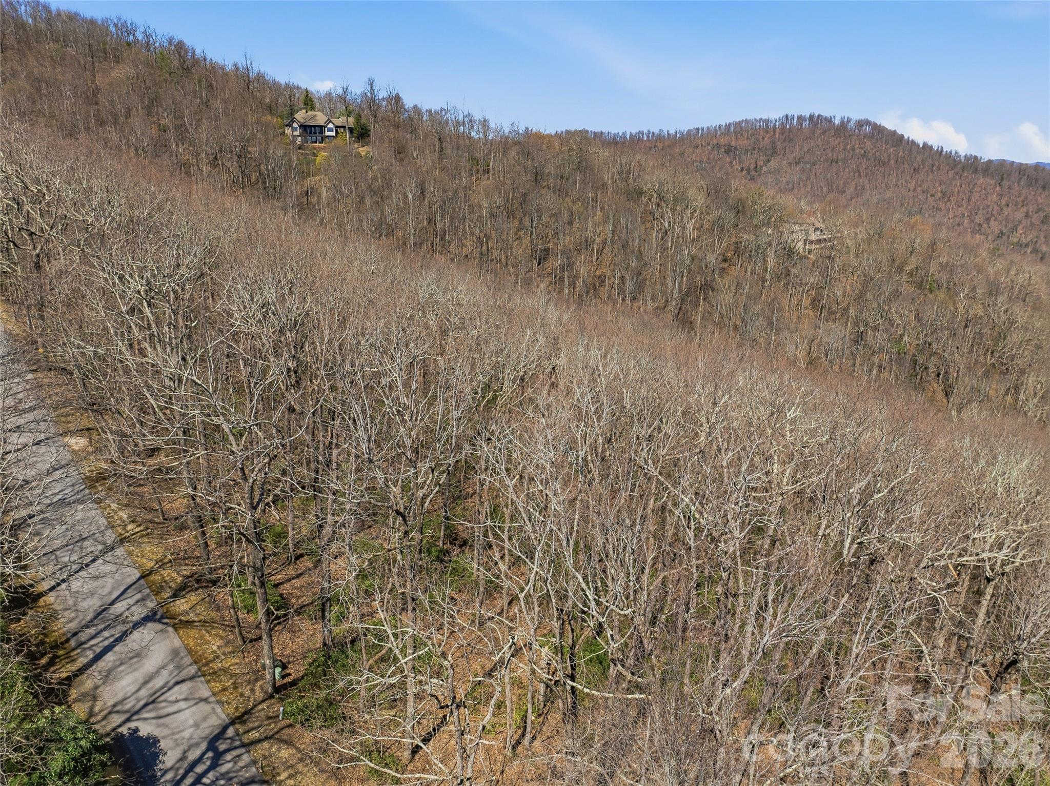 The Cliffs Valley - Land