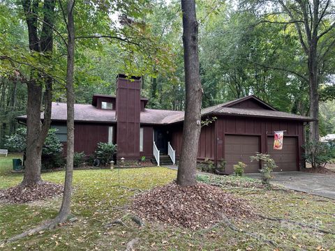 5301 Dawndeer Lane Charlotte NC 28212