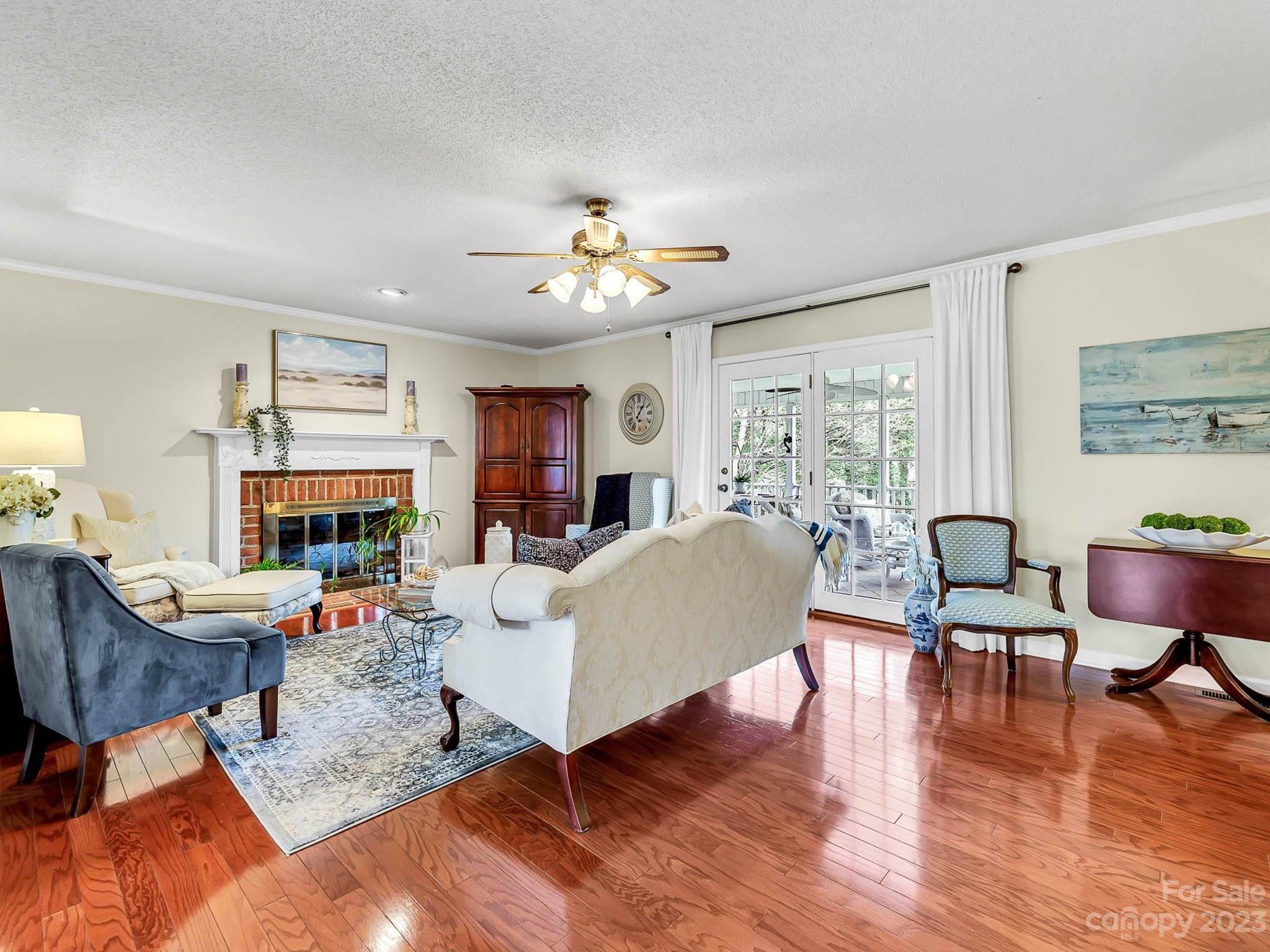 Milford Knoll - Residential