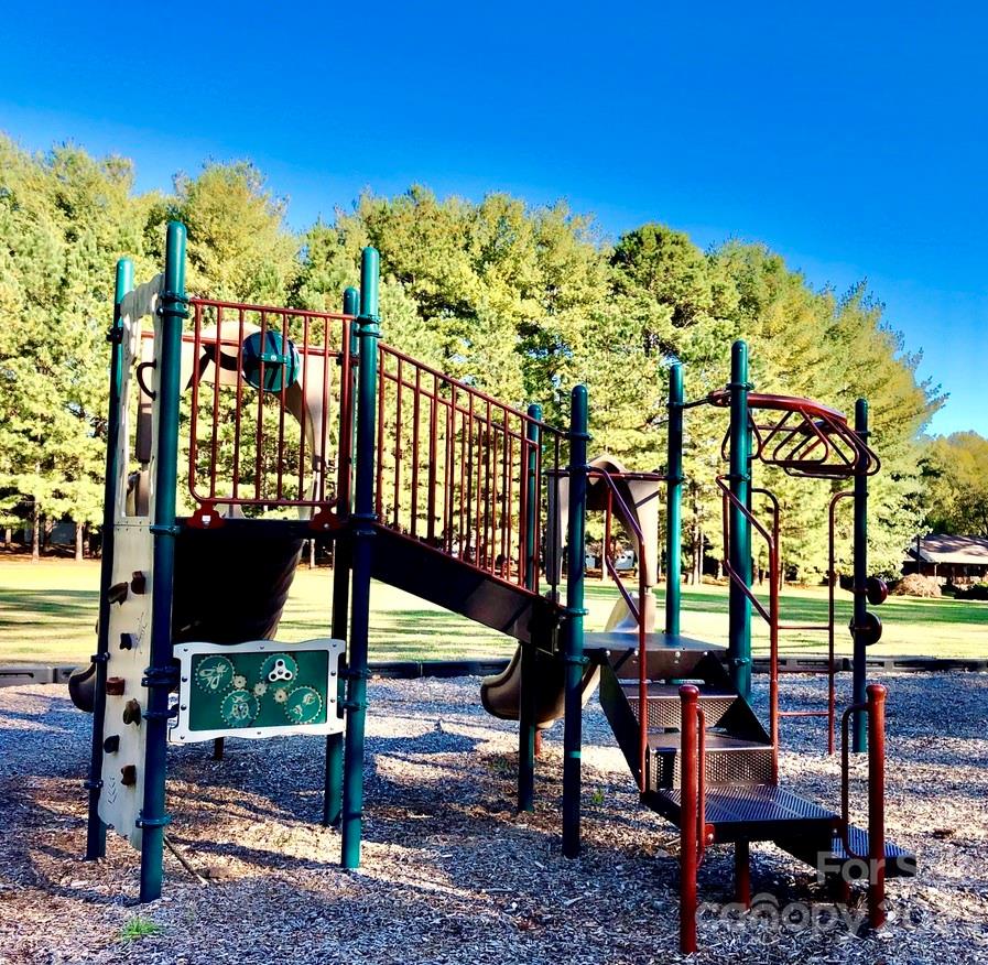 Milford Knoll - Residential