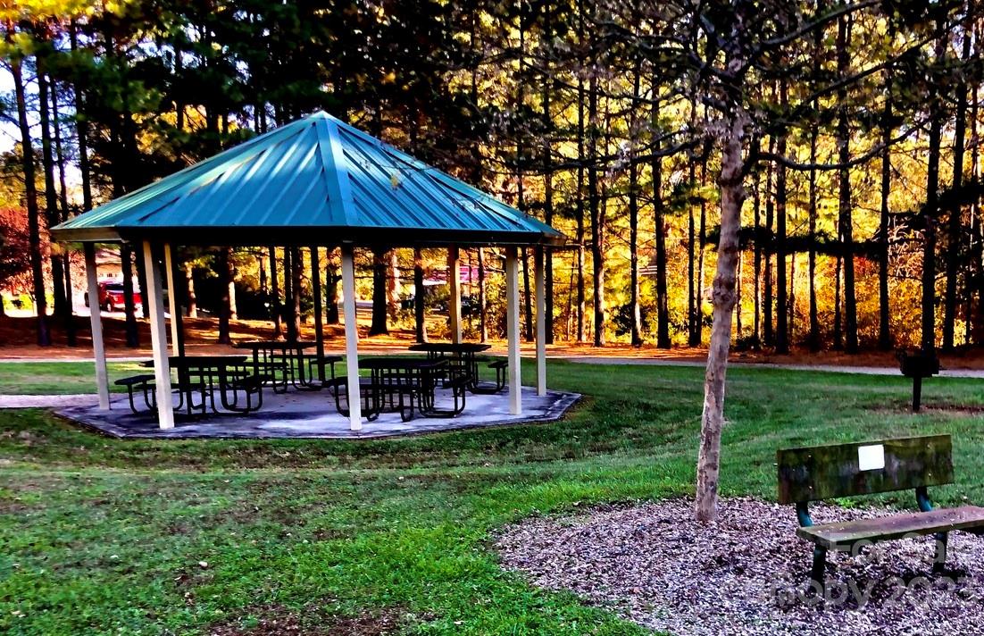 Milford Knoll - Residential