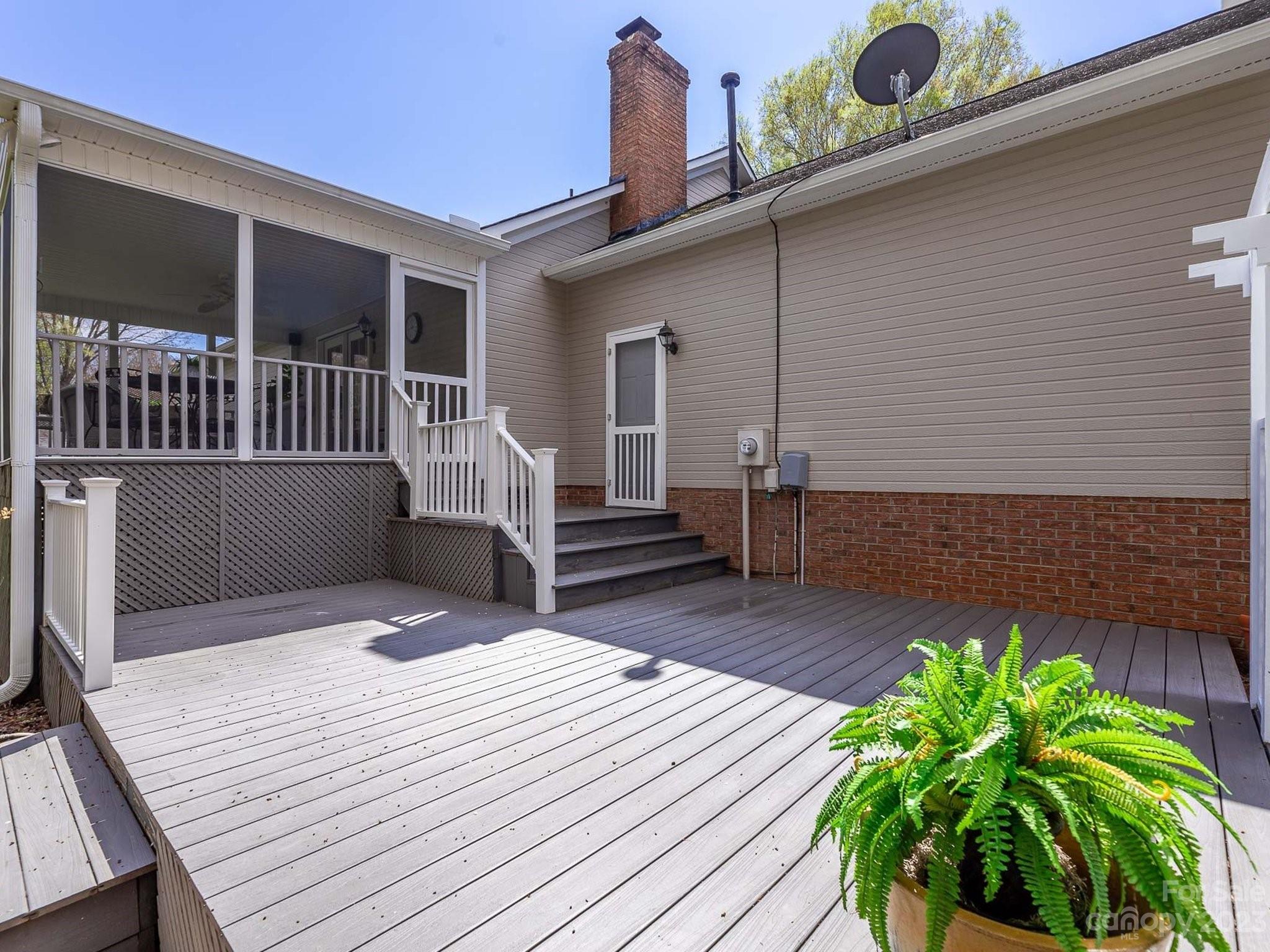 Milford Knoll - Residential