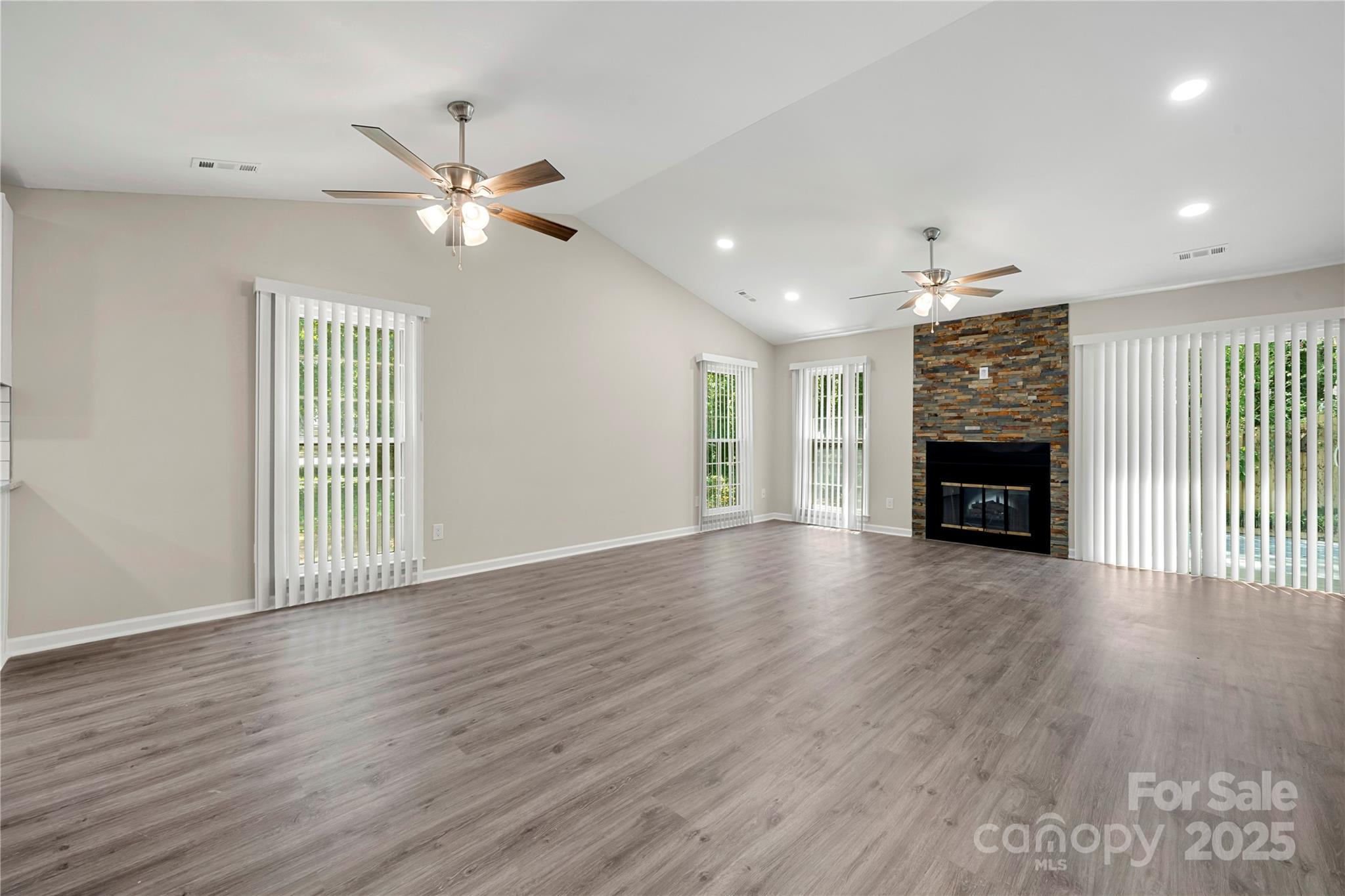 Renaissance on Carmel II - Residential