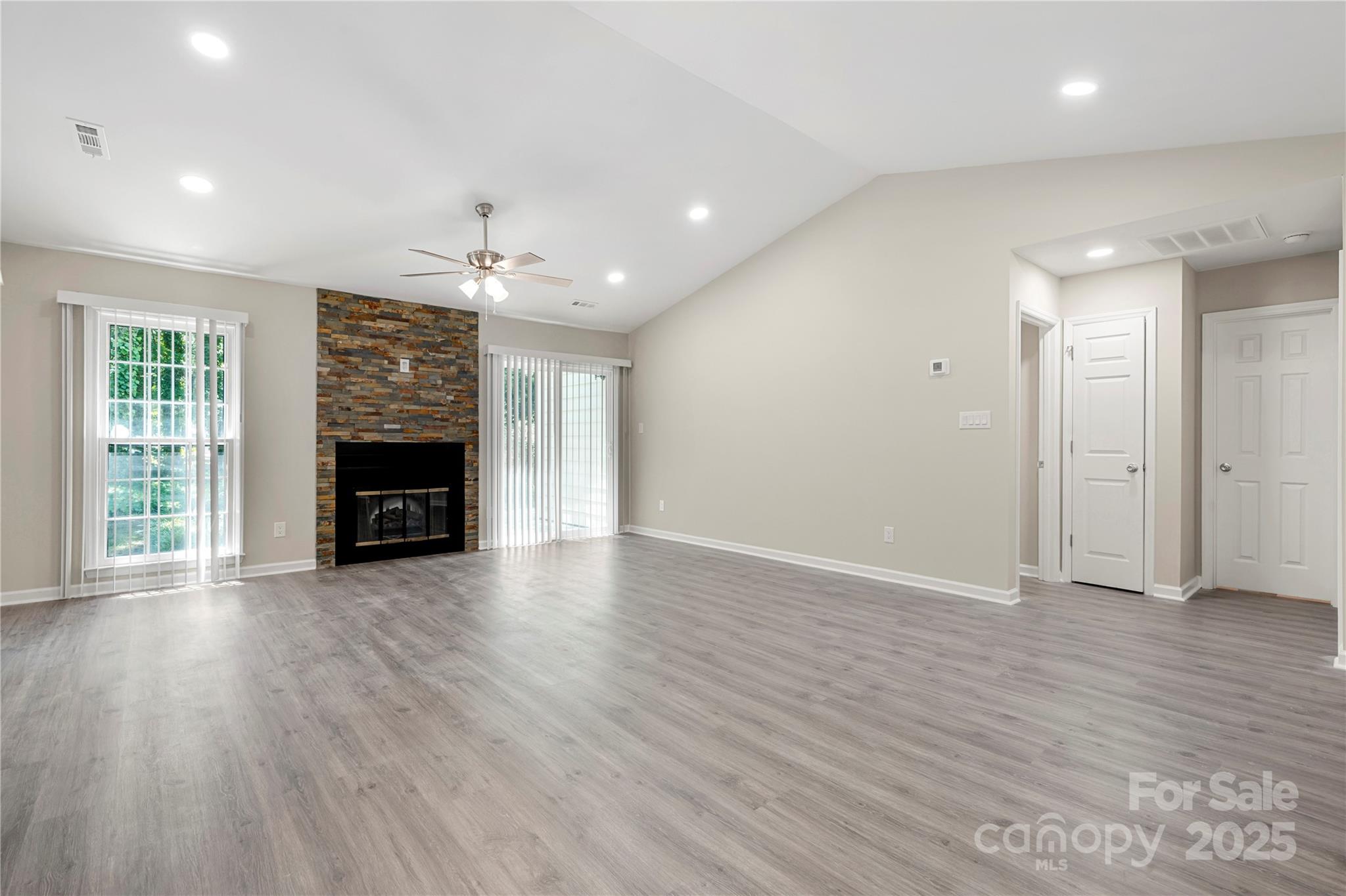 Renaissance on Carmel II - Residential