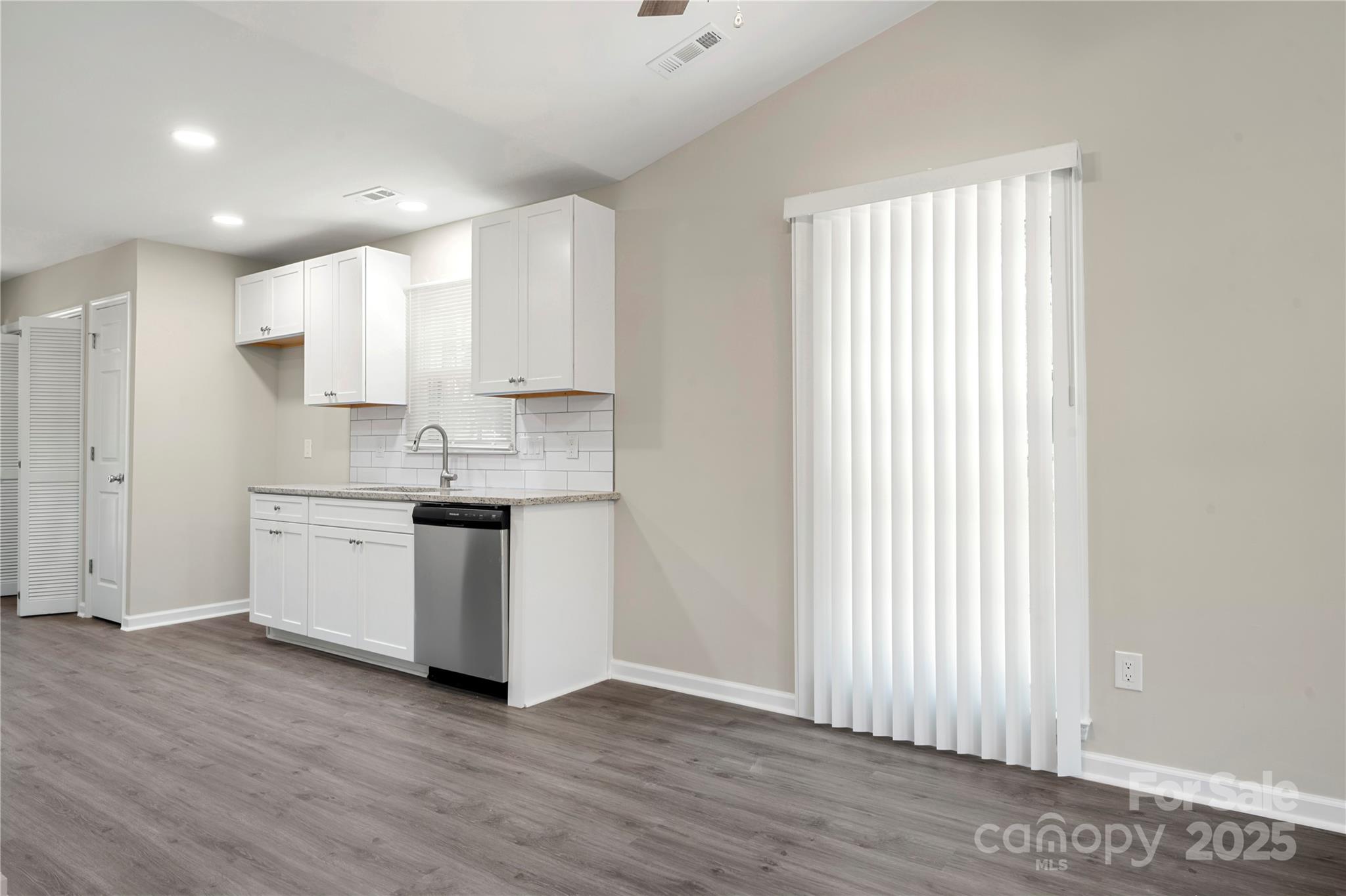 Renaissance on Carmel II - Residential