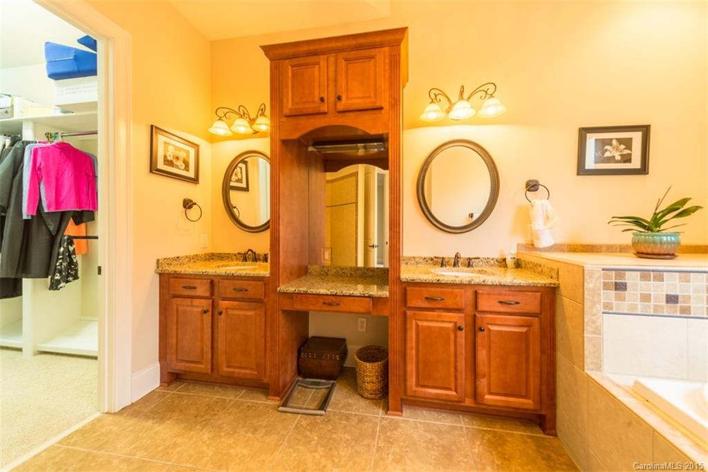 The Coves On River Oaks - Residential