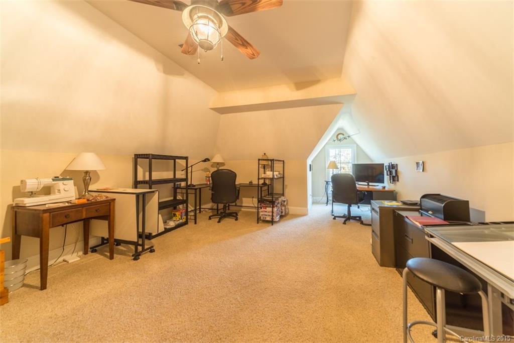 The Coves On River Oaks - Residential