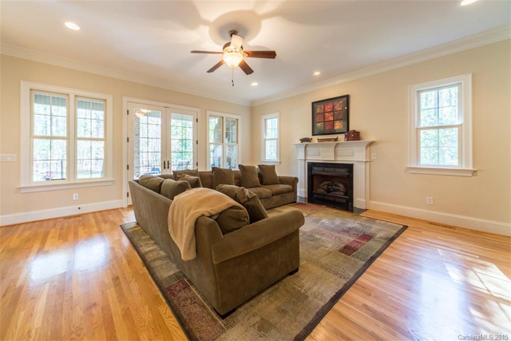 The Coves On River Oaks - Residential