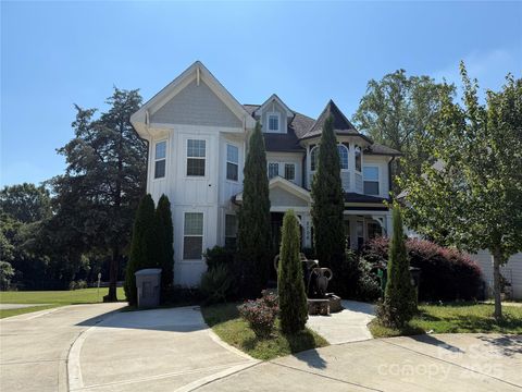2706 Hilliard Drive Charlotte NC 28205