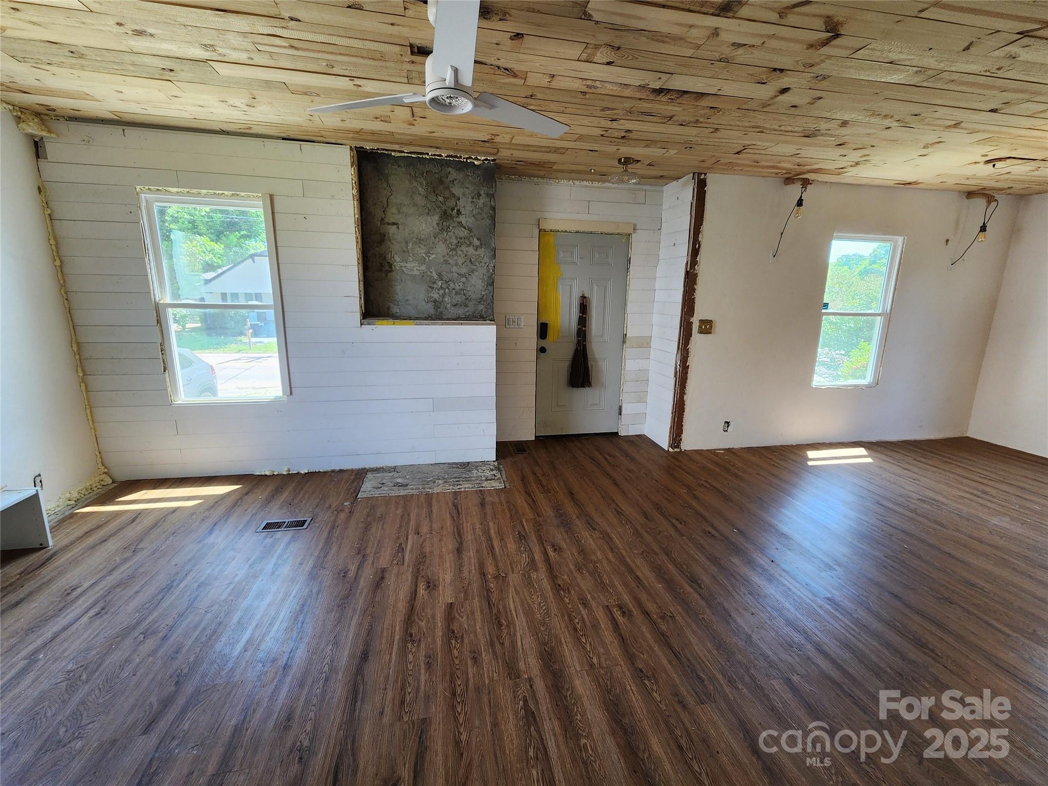 1004 S Ridge Avenue