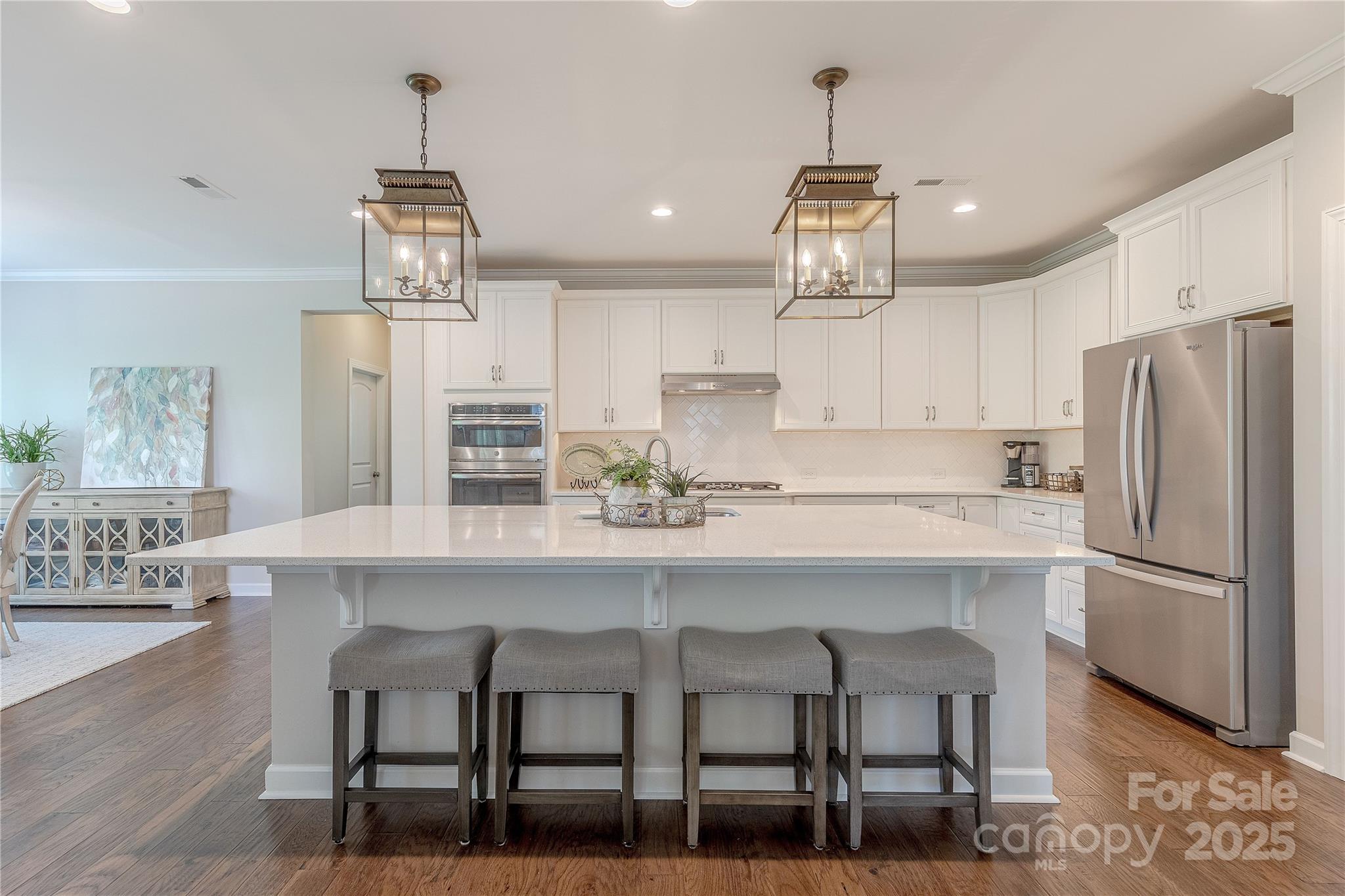 5128 Oakhaven Lane