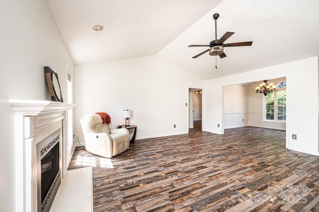 Colony Woods - Residential