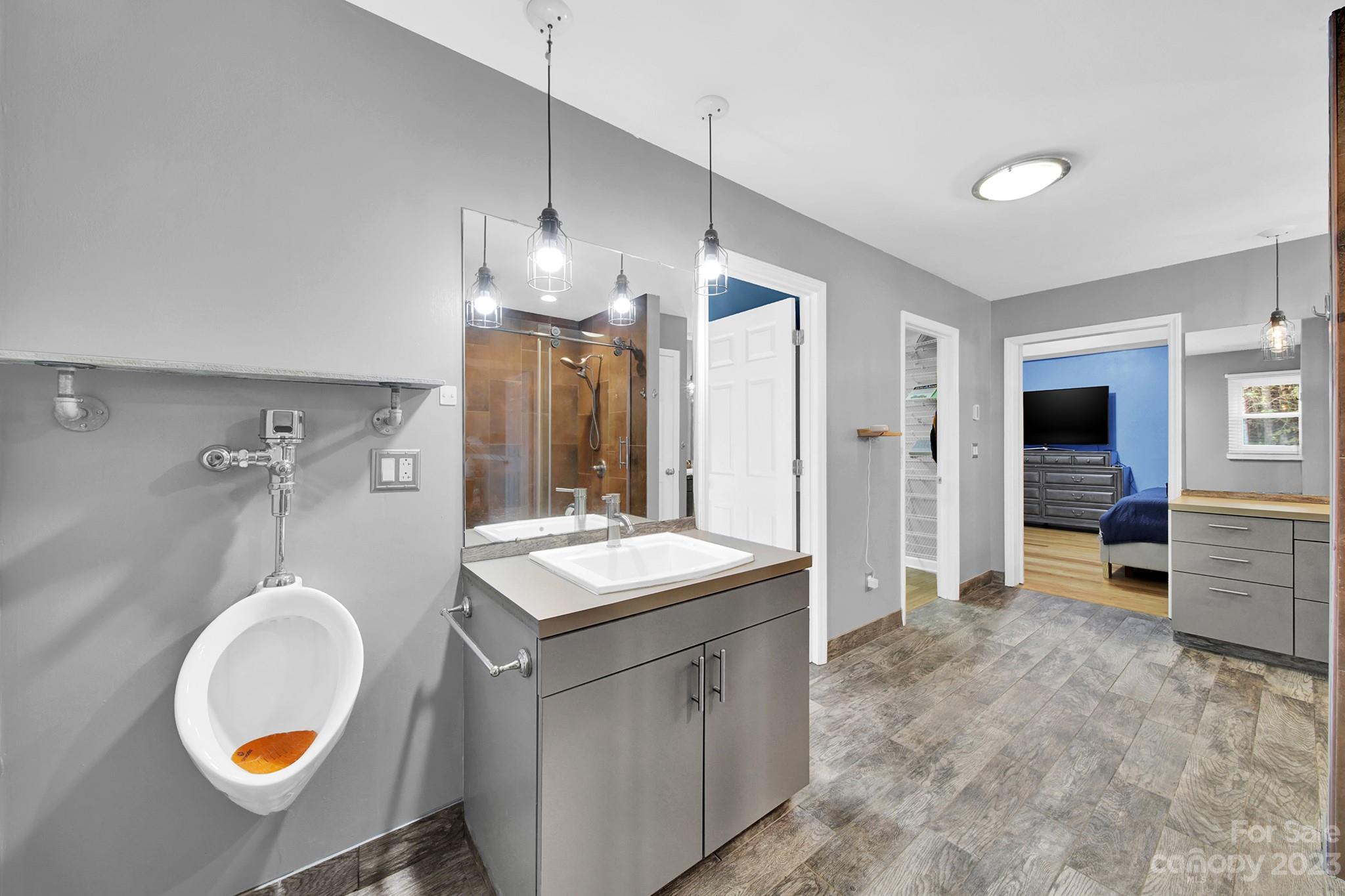 Sunset Circle - Residential