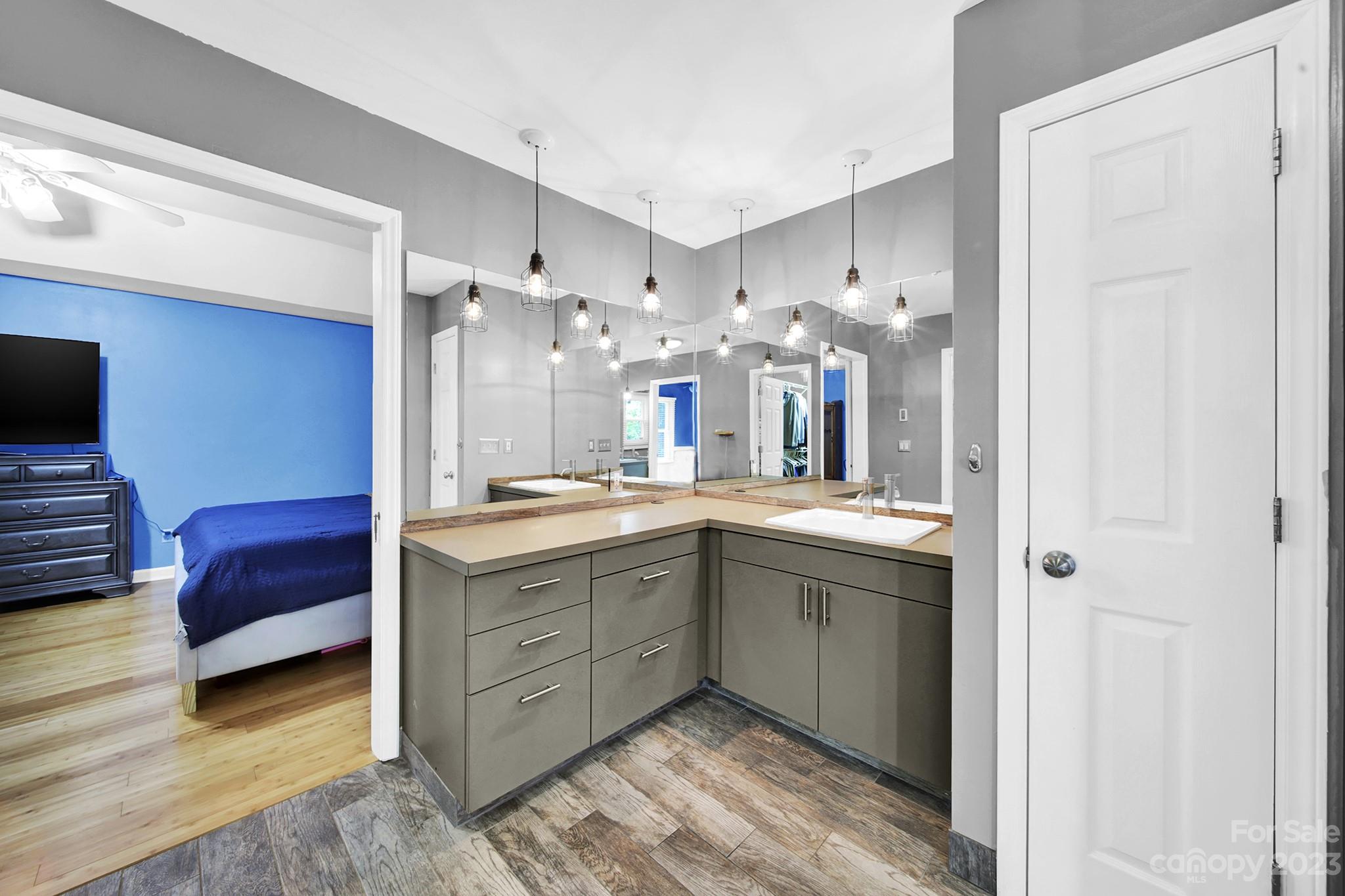 Sunset Circle - Residential