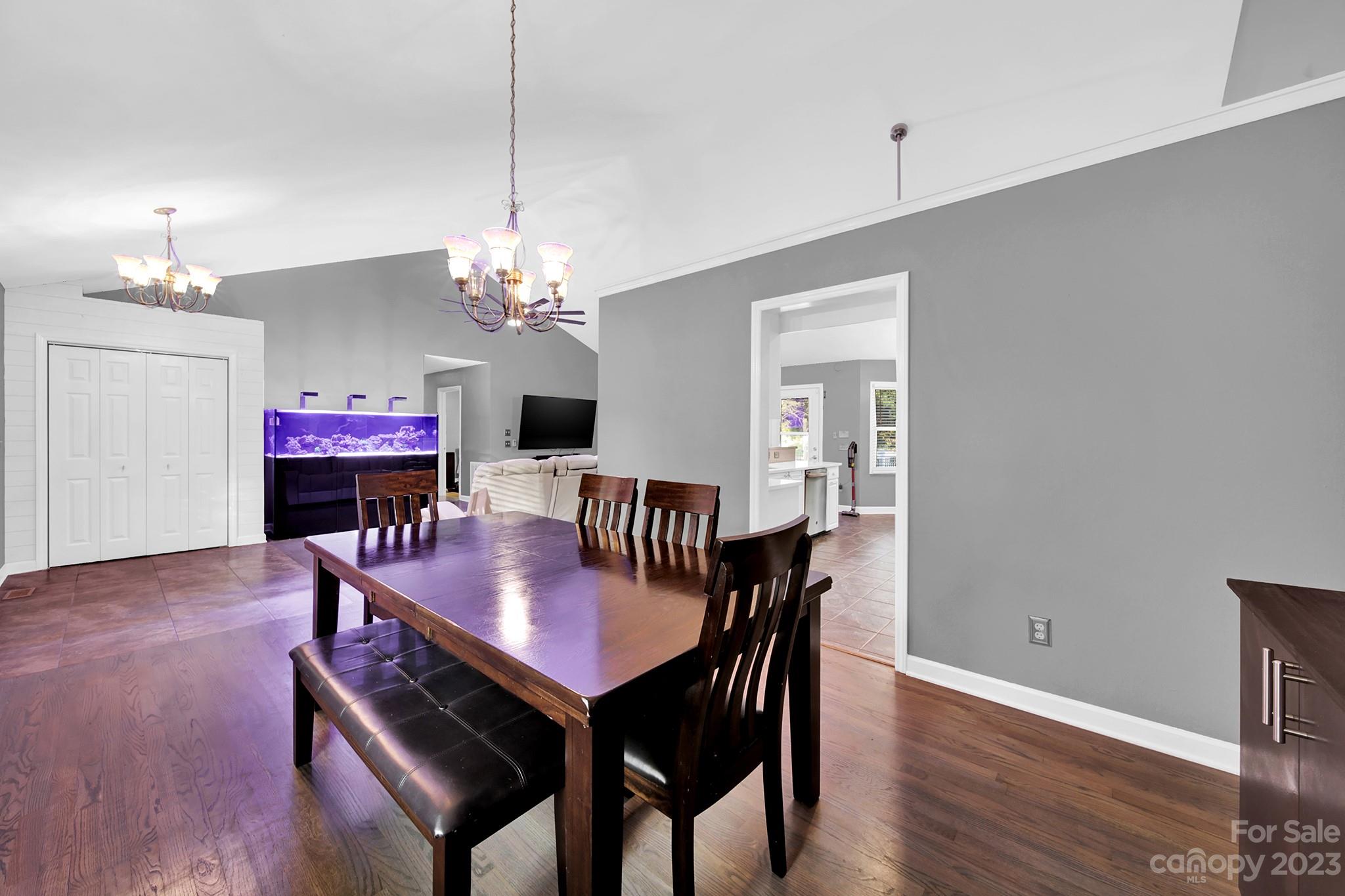 Sunset Circle - Residential