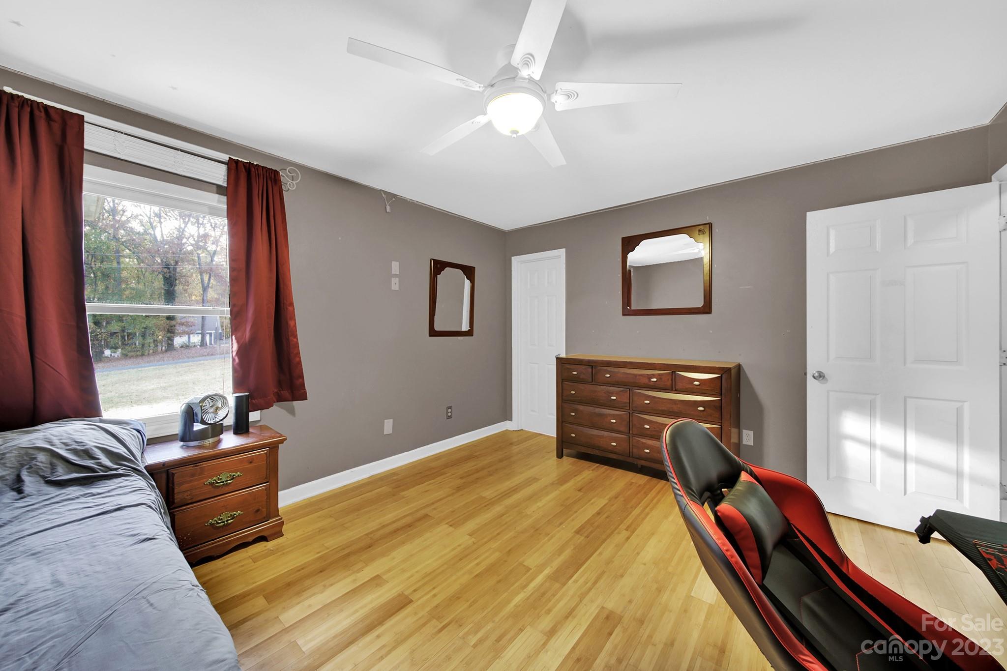 Sunset Circle - Residential