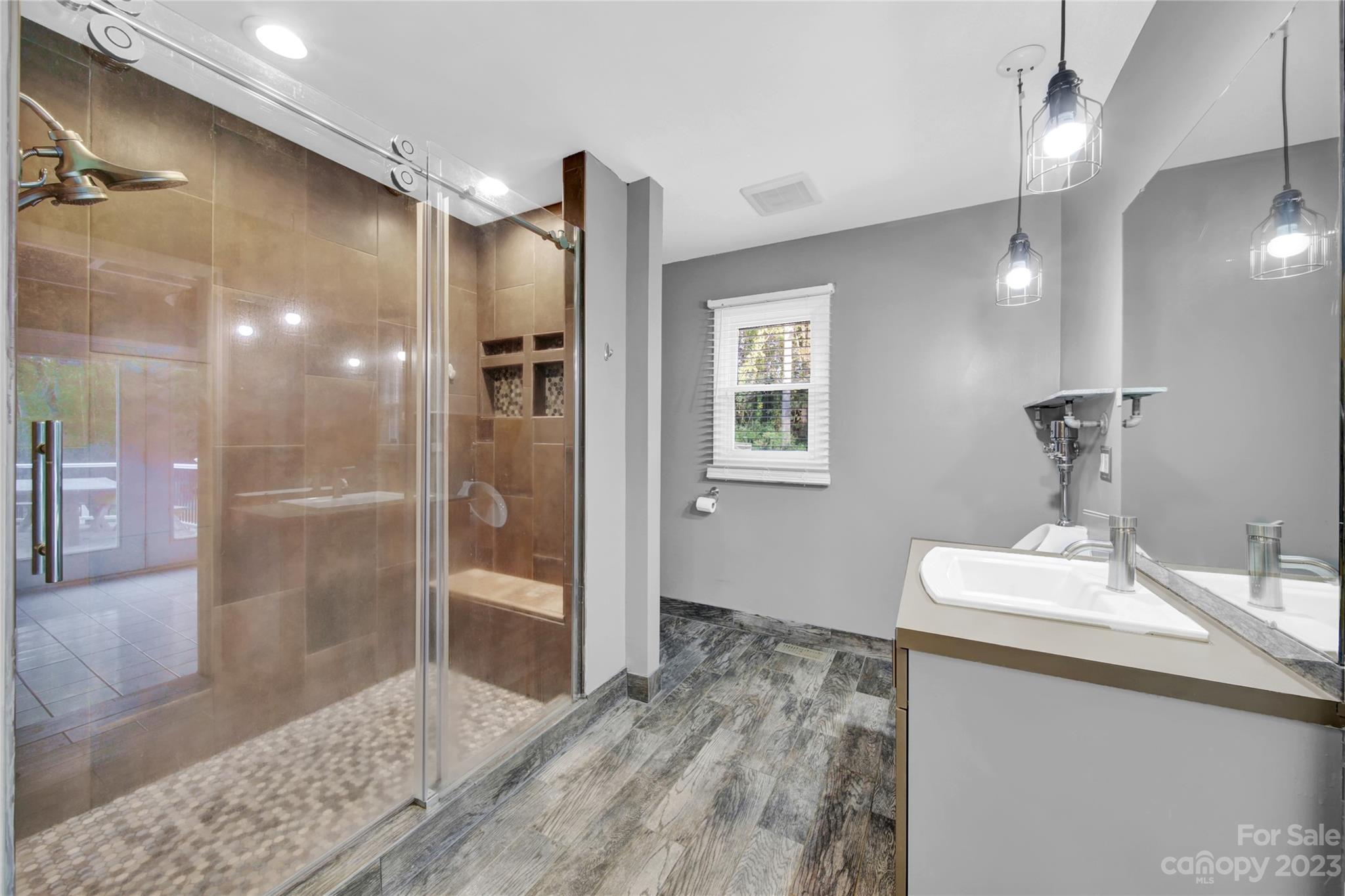 Sunset Circle - Residential