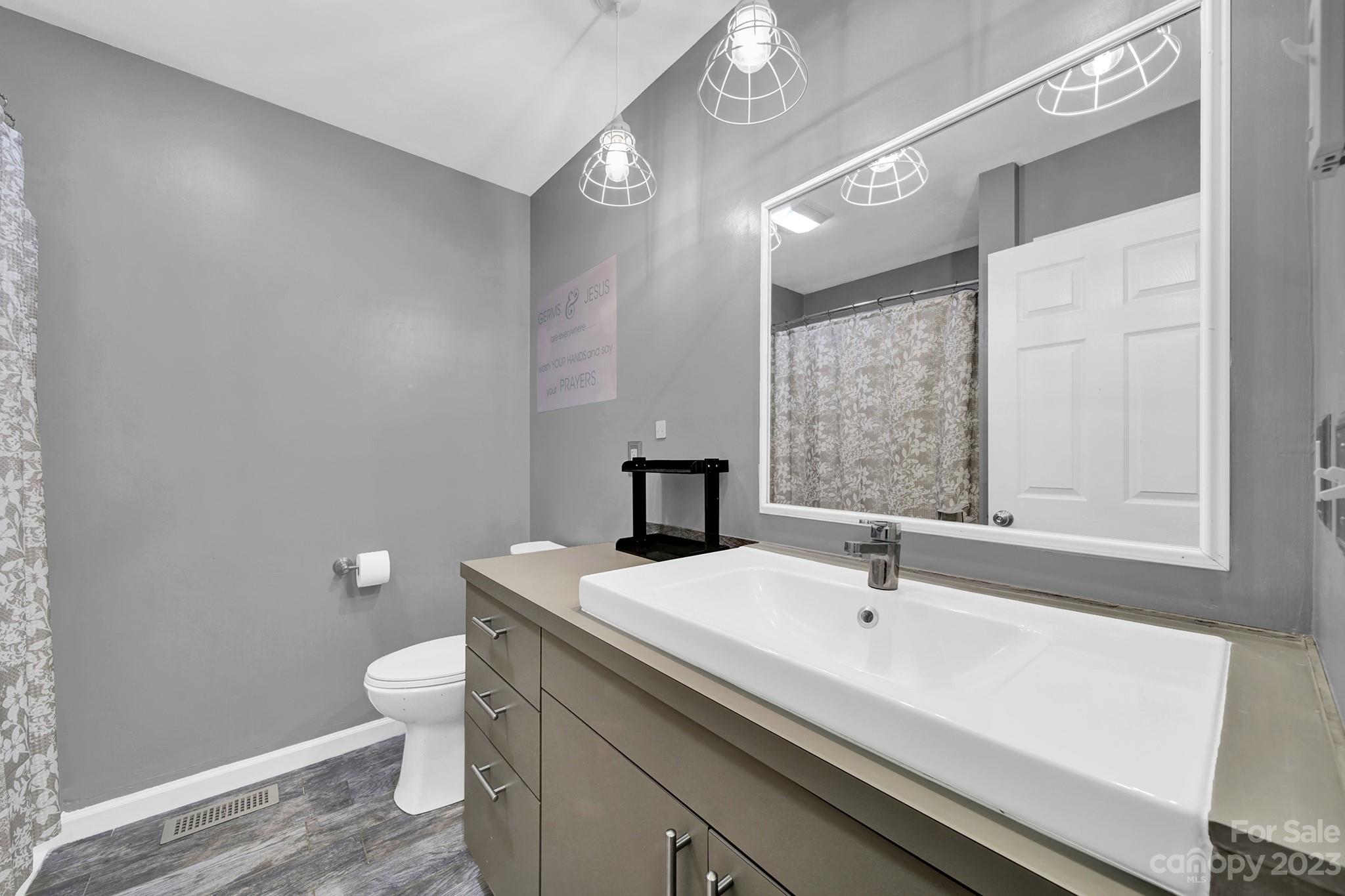 Sunset Circle - Residential