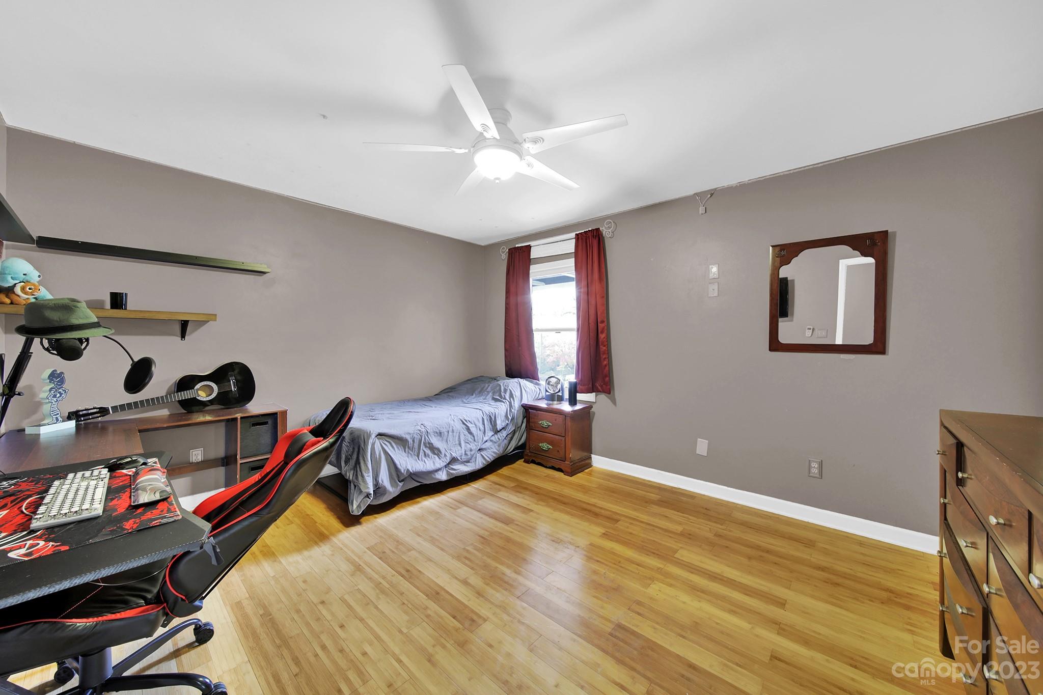 Sunset Circle - Residential