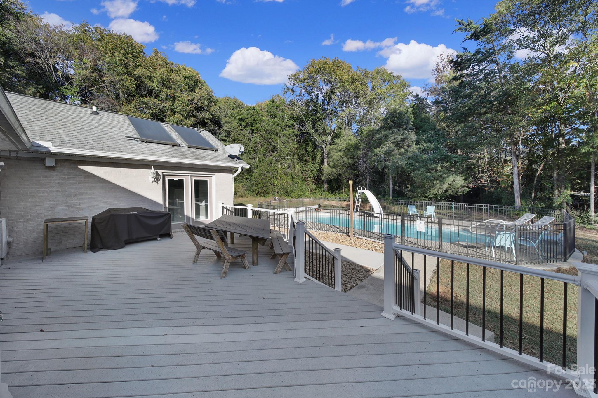 Sunset Circle - Residential