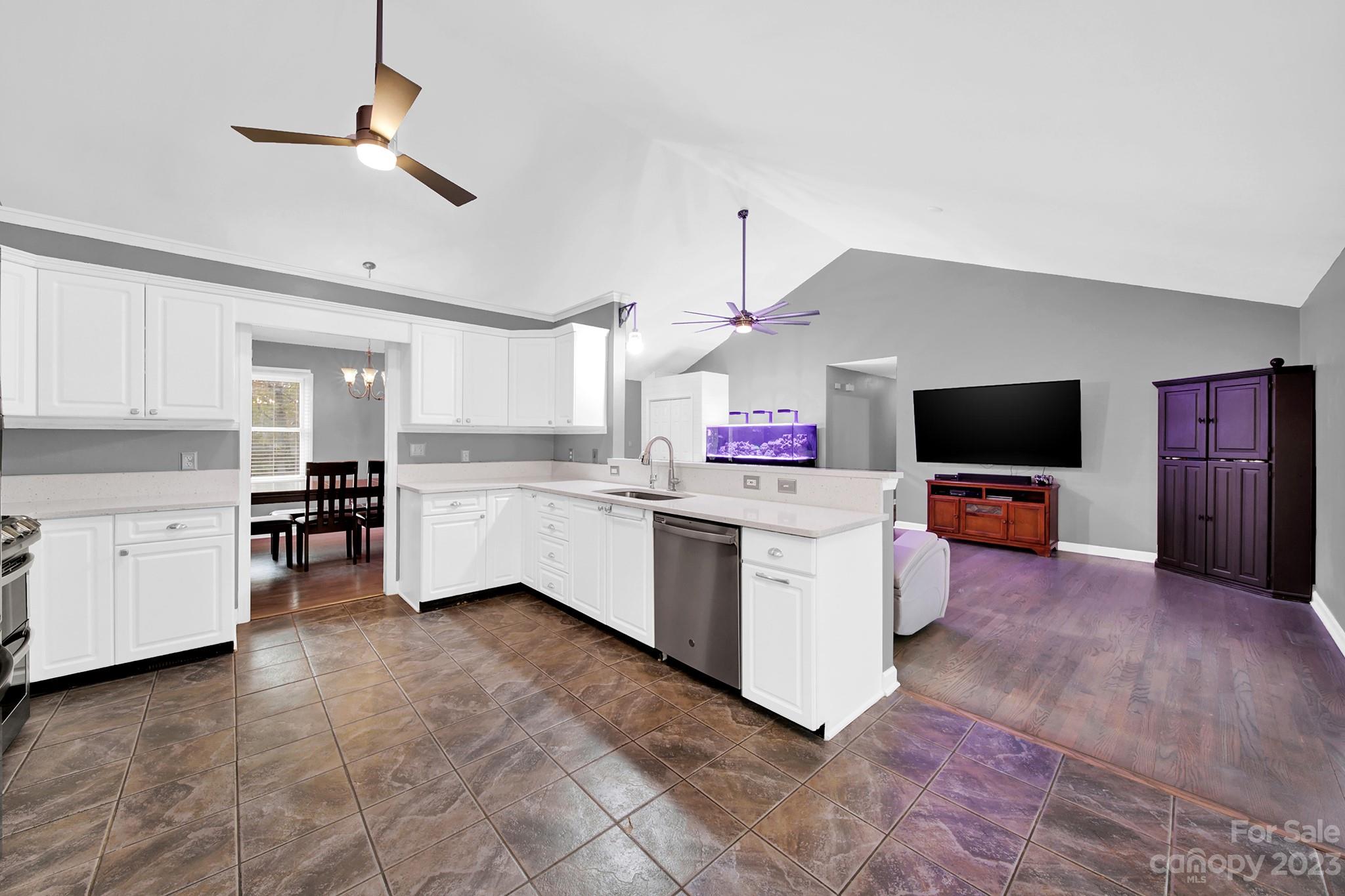 Sunset Circle - Residential