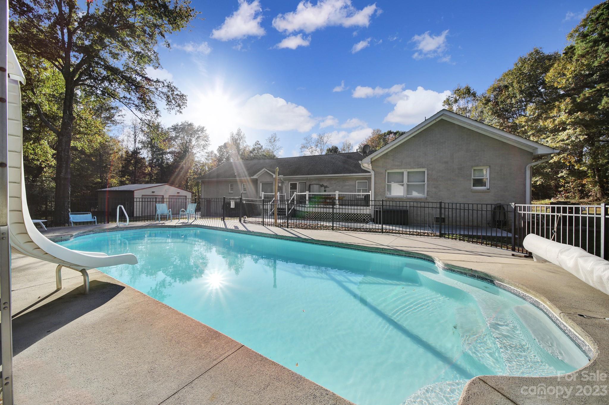 Sunset Circle - Residential