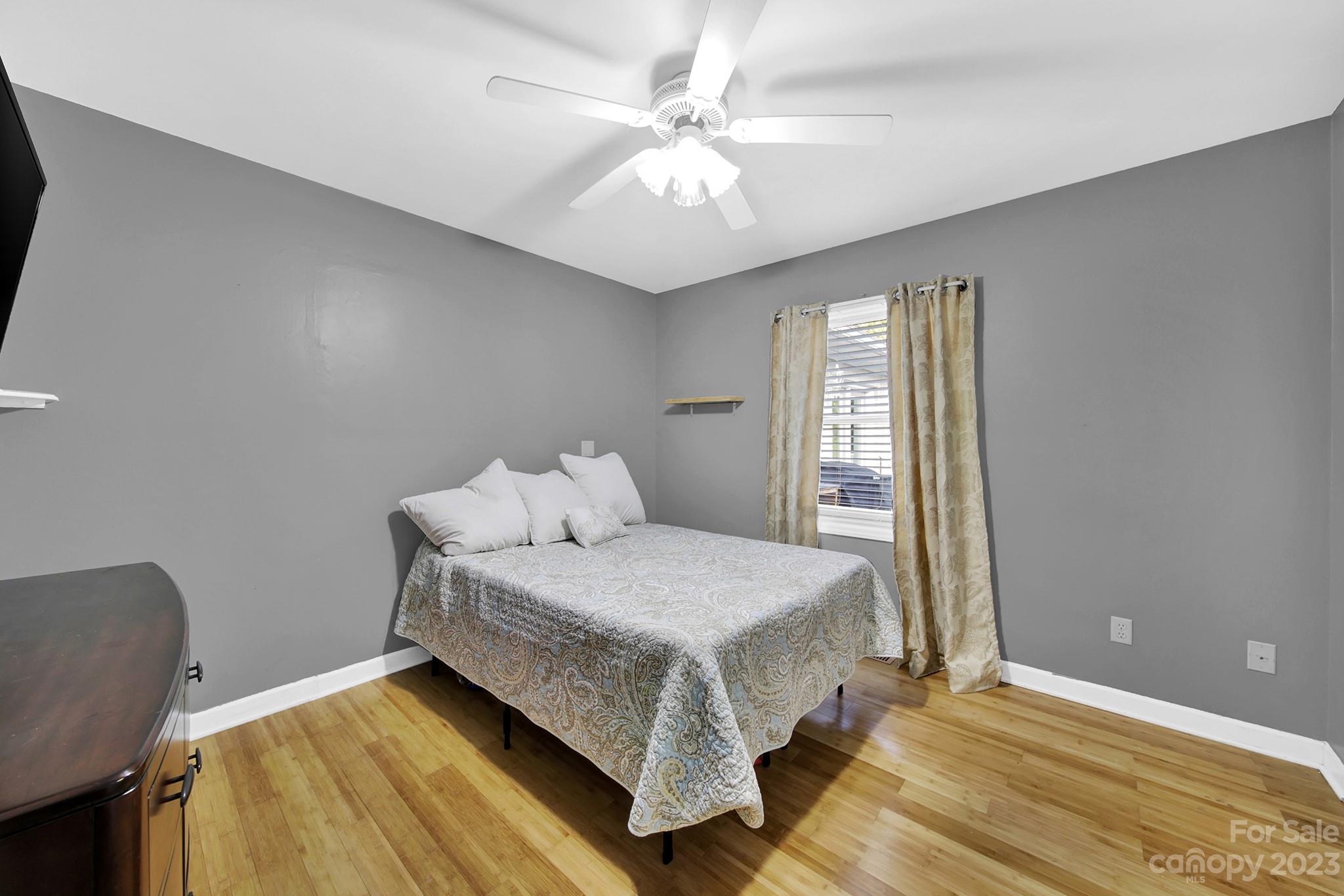 Sunset Circle - Residential