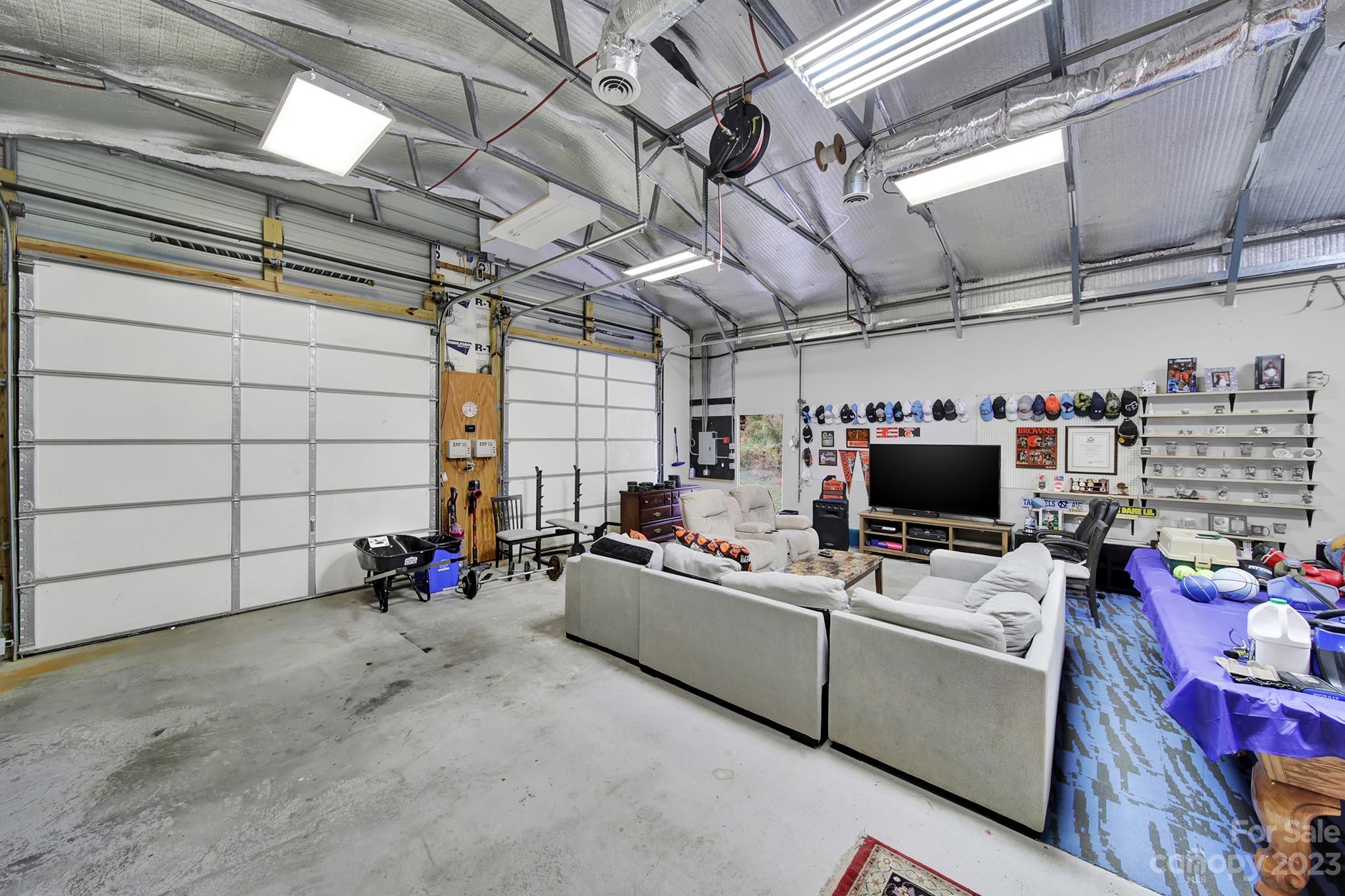 Sunset Circle - Residential