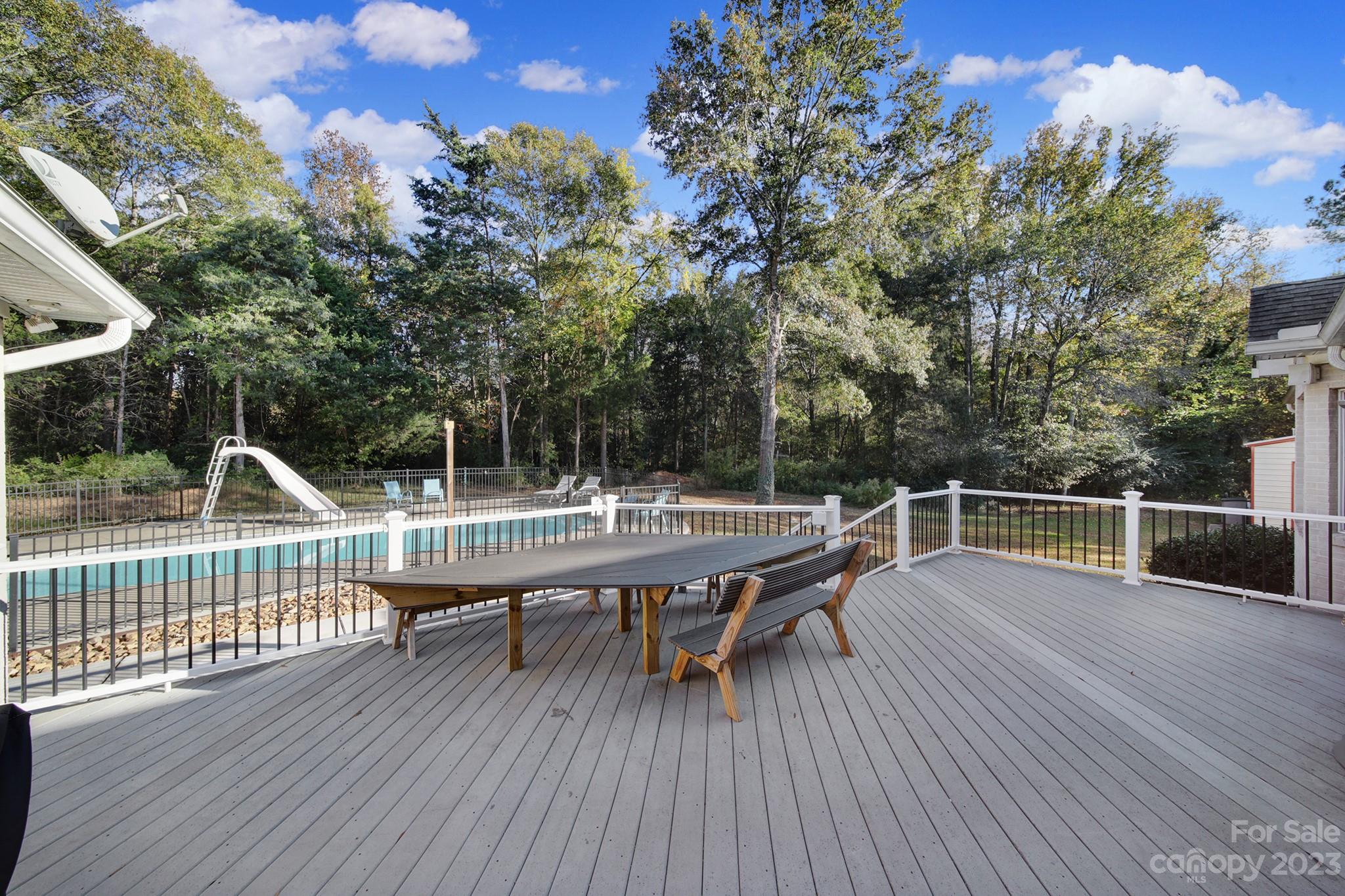 Sunset Circle - Residential